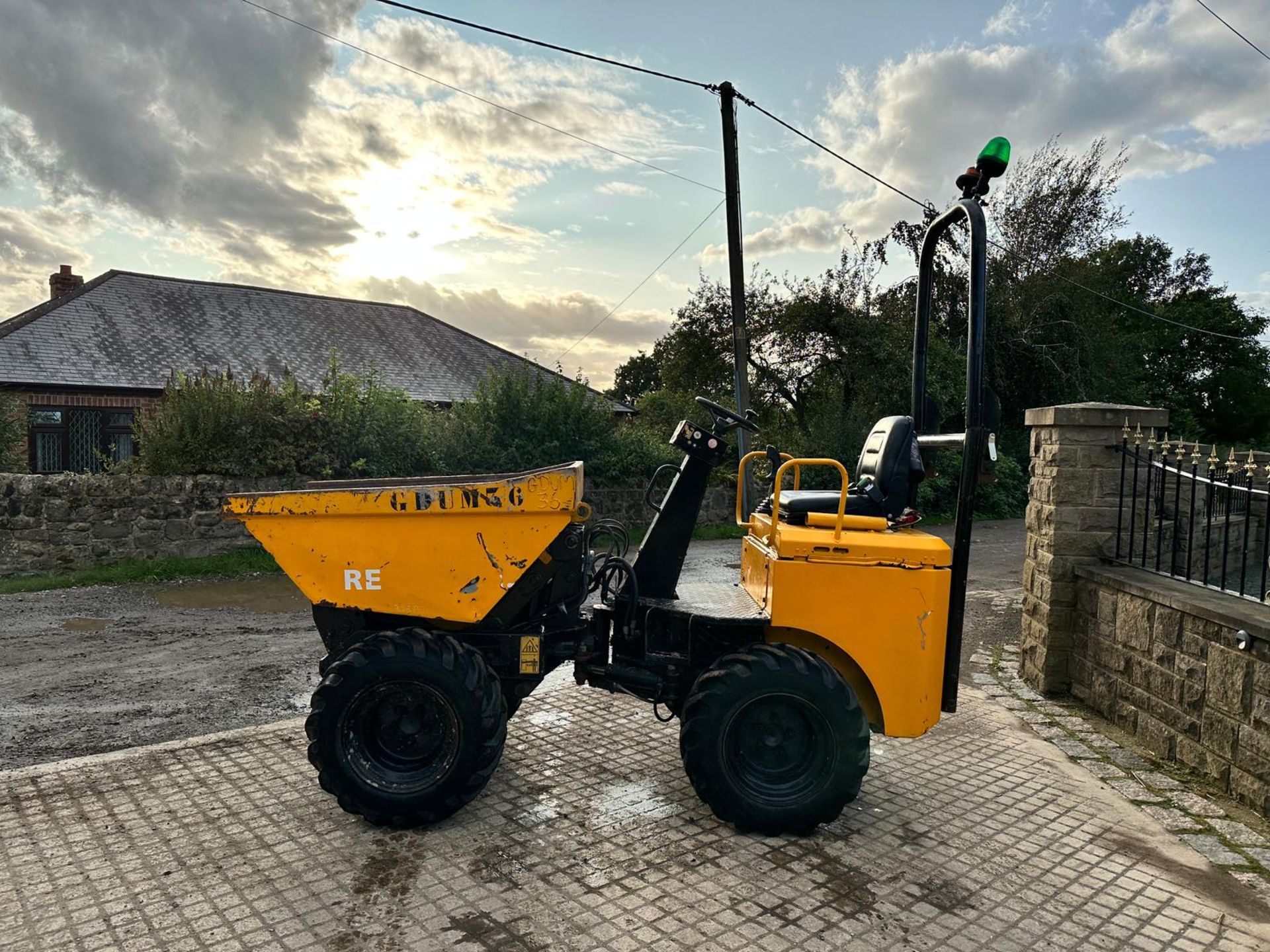 2010 TEREX HD1000 1 TON HIGH TIP DUMPER *PLUS VAT* - Image 4 of 15