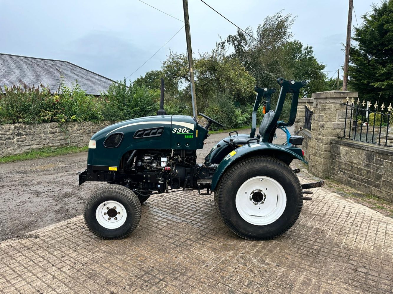 ENDS FROM 1pm TODAY! SHIRE 330C 4WD TRACTOR, ELECTRIC TUG, SWEEPER COLLECTOR, MOWERS, MINI DIGGERS, HIGH TIP DUMPERS, GENERATORS AND MORE