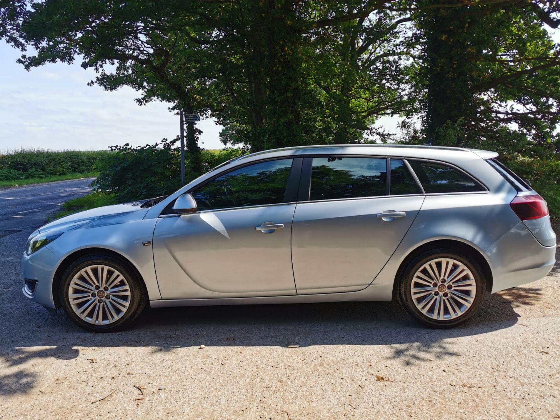 2015/65 REG VAUXHALL INSIGNIA DESIGN NAV CDTI ECO SS 1.6 DIESEL MANUAL, SHOWING 0 FORMER KEEPERS - Image 4 of 35