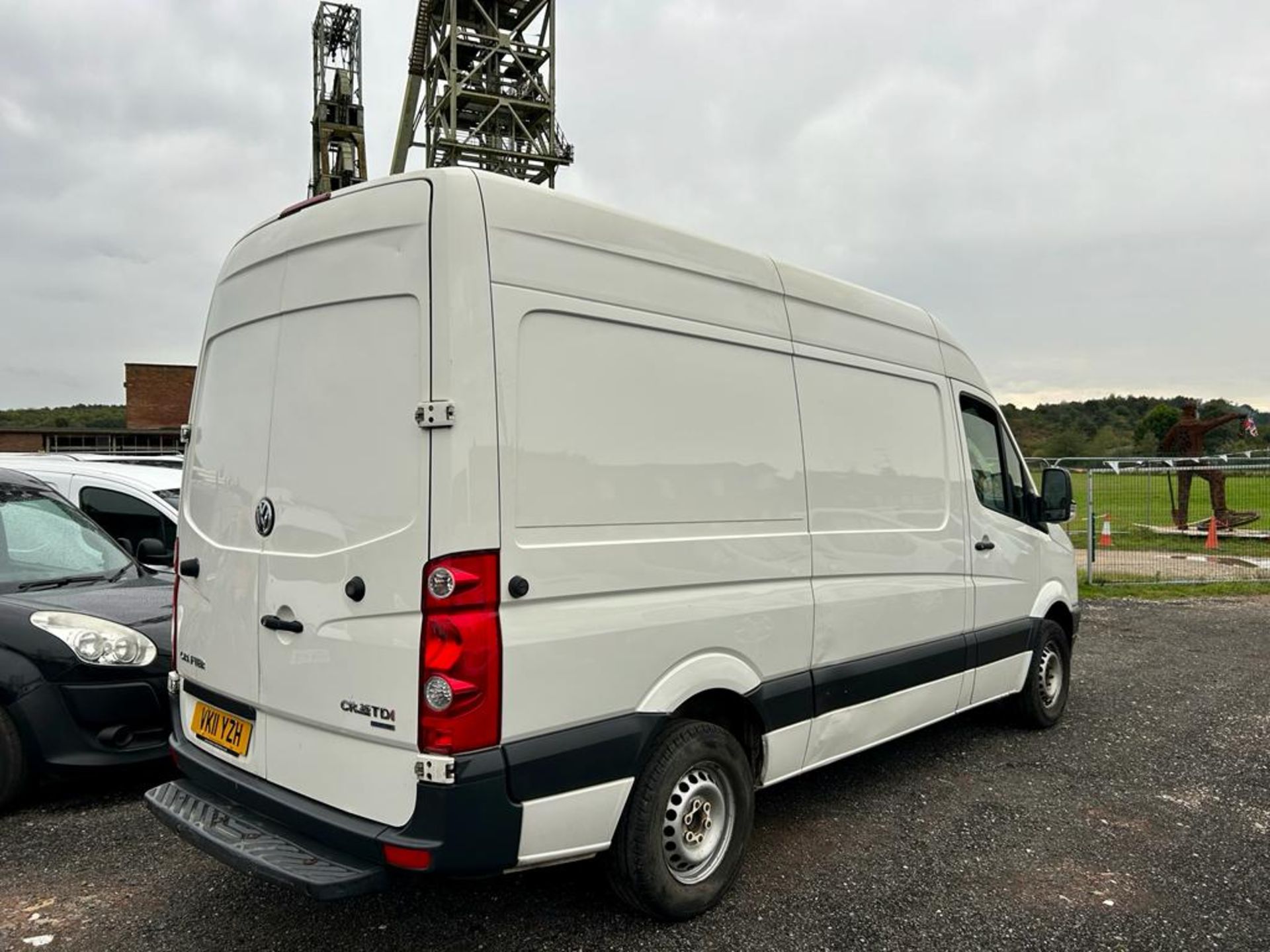 2011 VOLKSWAGEN CRAFTER 35 BLUE TDI 108 M WHITE PANEL VAN *NO VAT* - Image 7 of 12