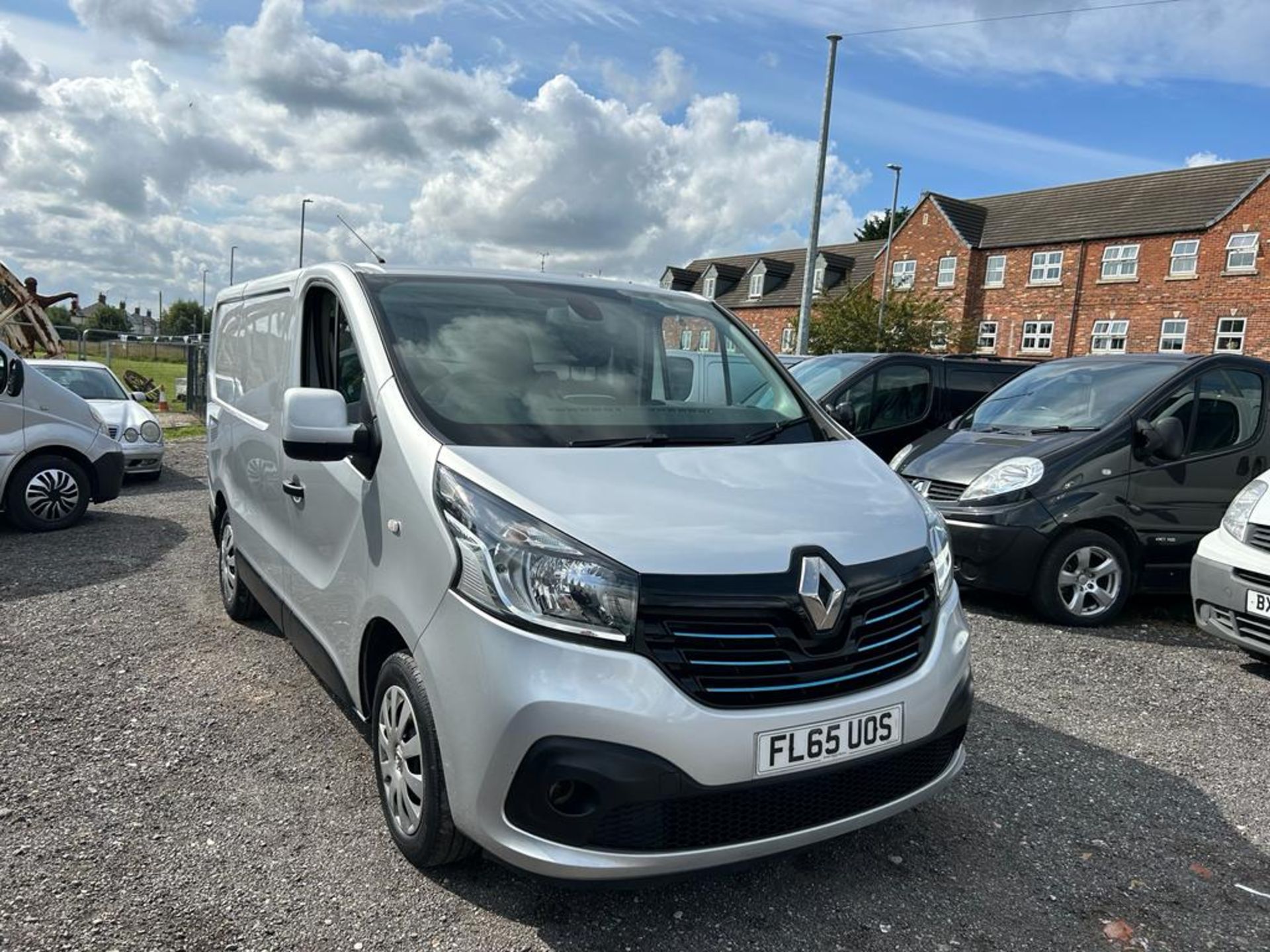 2015 RENAULT TRAFIC SL27 SPORT ENERGY DCI SILVER PANEL VAN *NO VAT* - Image 2 of 14