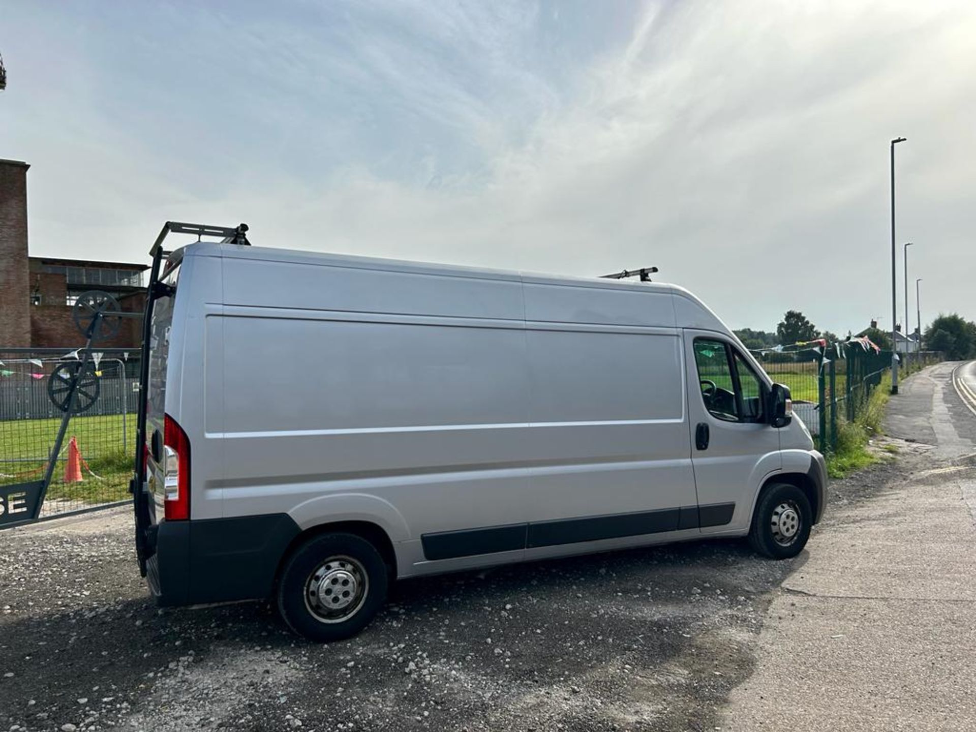 2013 CITROEN RELAY 35 L3H2 ENTERPRISE HDI SILVER PANEL VAN *NO VAT* - Image 8 of 14