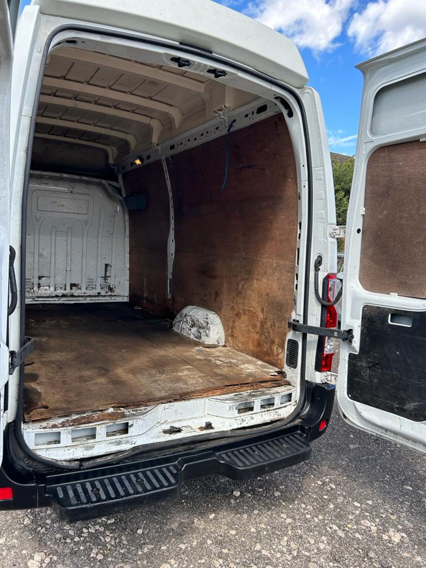 2014/64 REG VAUXHALL MOVANO R3500 L3H3 CDTI 2.3 DIESEL WHITE PANEL VAN, SHOWING 1 FORMER KEEPER - Image 10 of 11