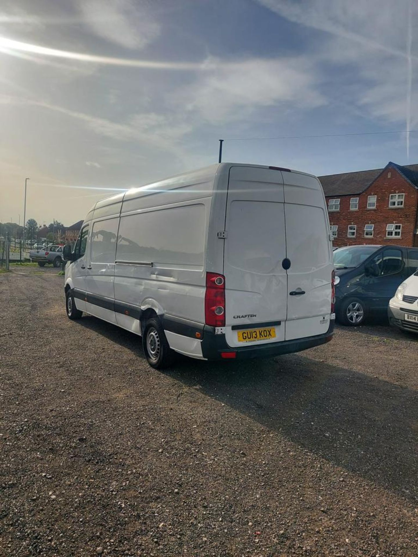 2013 VOLKSWAGEN CRAFTER CR35 TDI 136 LWB WHITE PANEL VAN *NO VAT* - Image 6 of 13