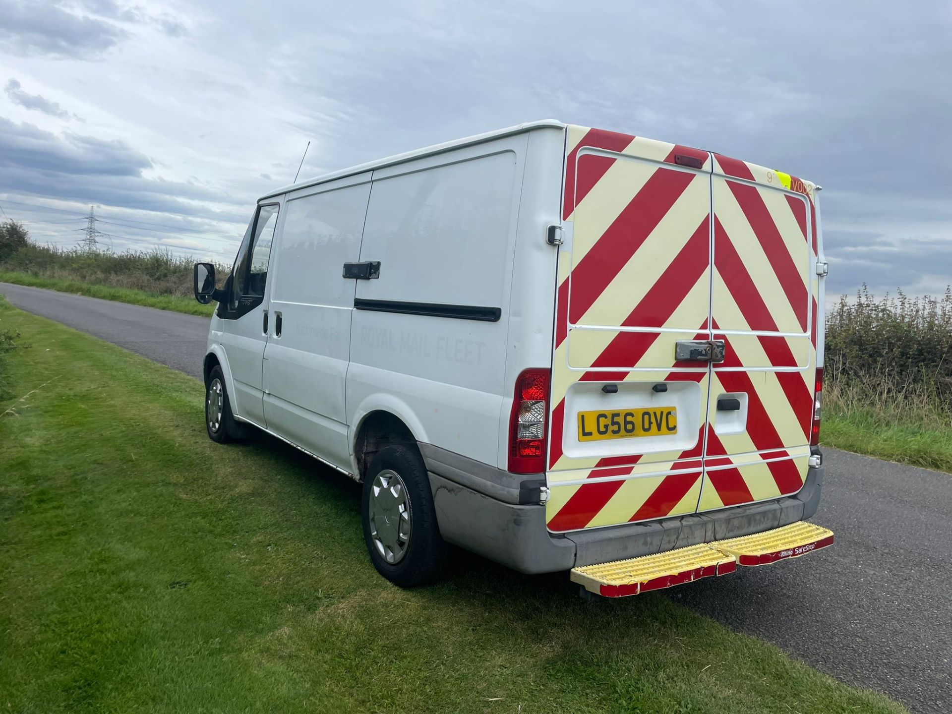 2006 FORD TRANSIT 85 T260 FWD WHITE PANEL VAN *PLUS VAT* - Image 4 of 11