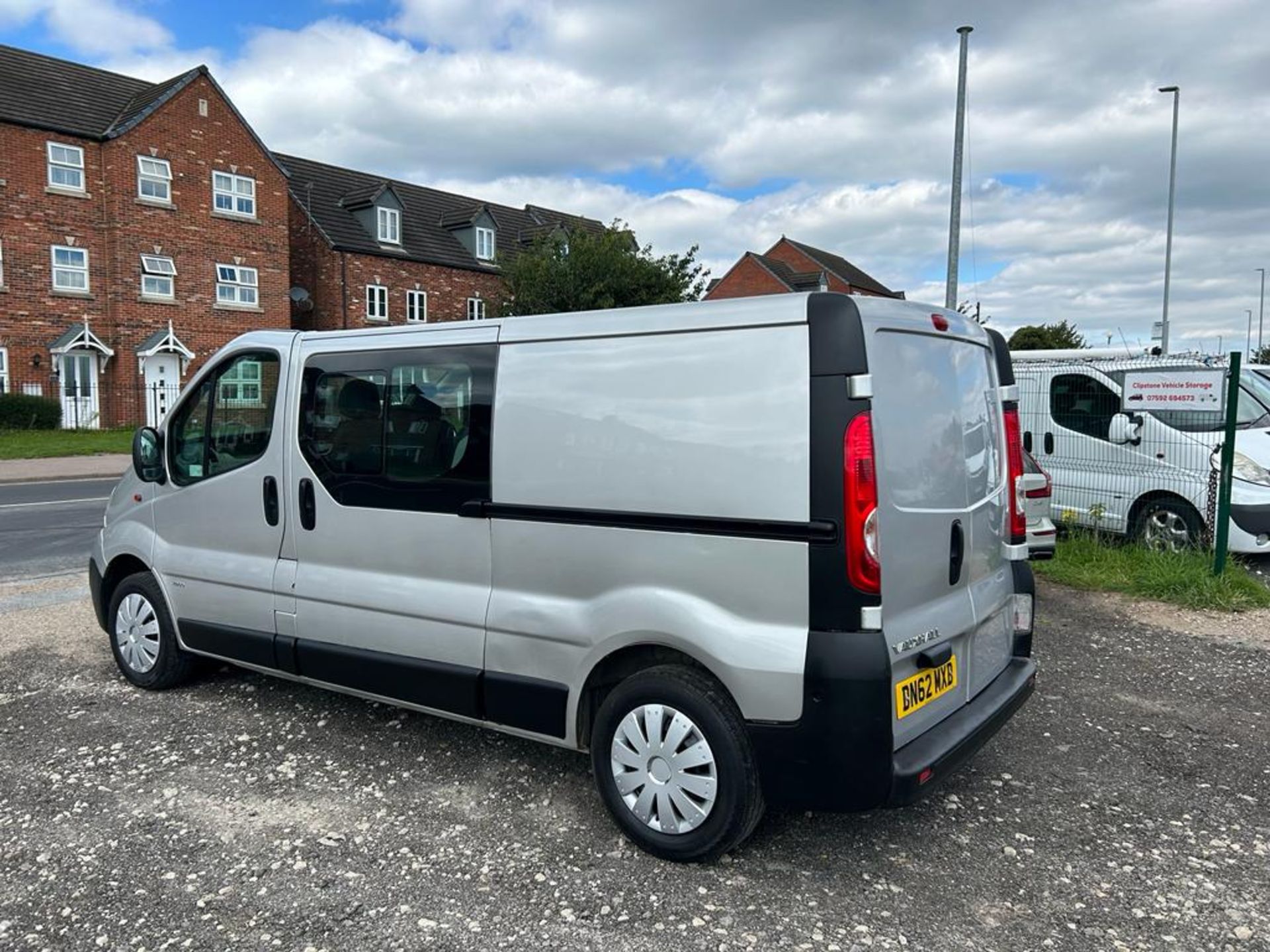 2013 VAUXHALL VIVARO 2900 COMBI CDTI LWB SILVER VAN DERIVED CAR *NO VAT* - Image 5 of 11