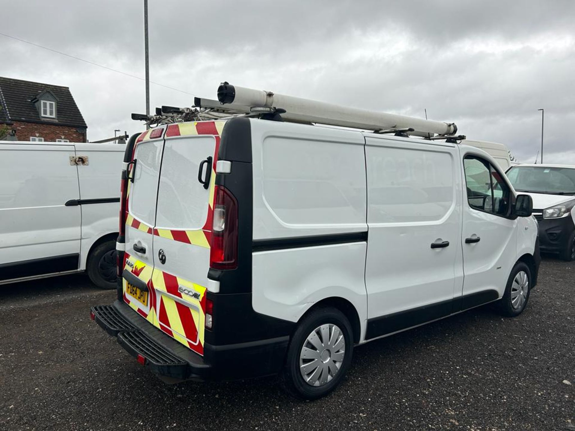 2014 VAUXHALL VIVARO 2900 CDTI ECOFLEX WHITE PANEL VAN *NO VAT* - Image 11 of 17