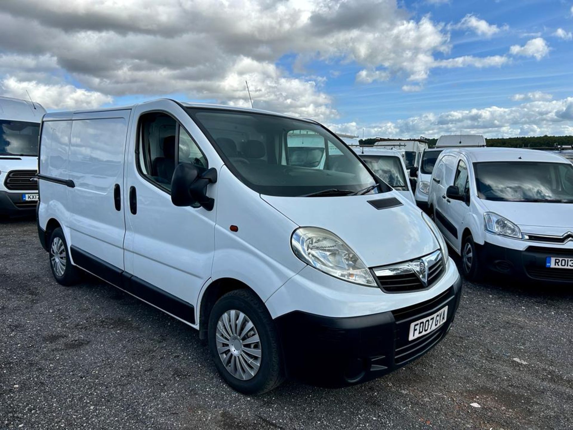 2007 VAUXHALL VIVARO 2900 CDTI SWB WHITE PANEL VAN *NO VAT*