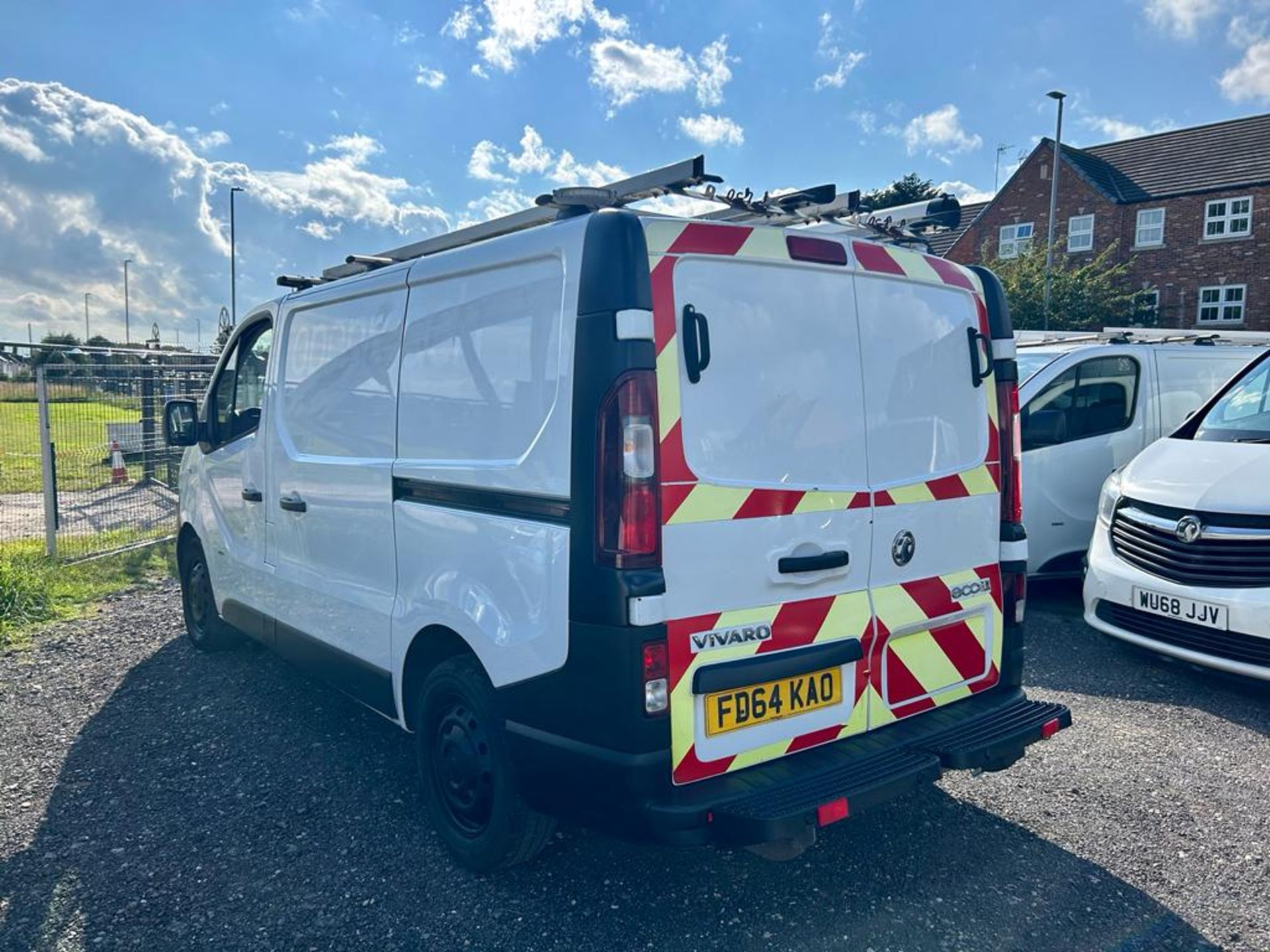 2014 VAUXHALL VIVARO 2900 CDTI ECOFLEX WHITE PANEL VAN *NO VAT* - Image 8 of 18