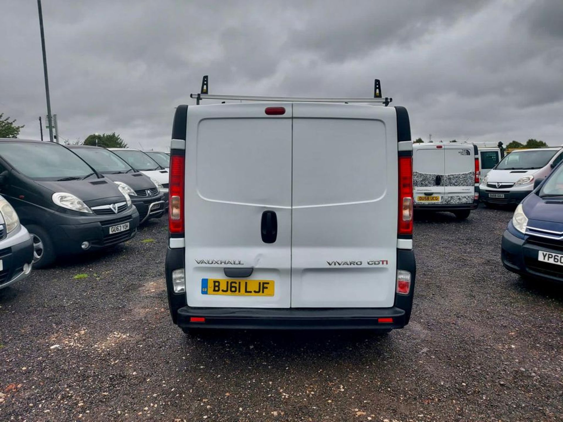 2012 VAUXHALL VIVARO 2700 CDTI 113 SWB WHITE PANEL VAN *NO VAT* - Image 7 of 14