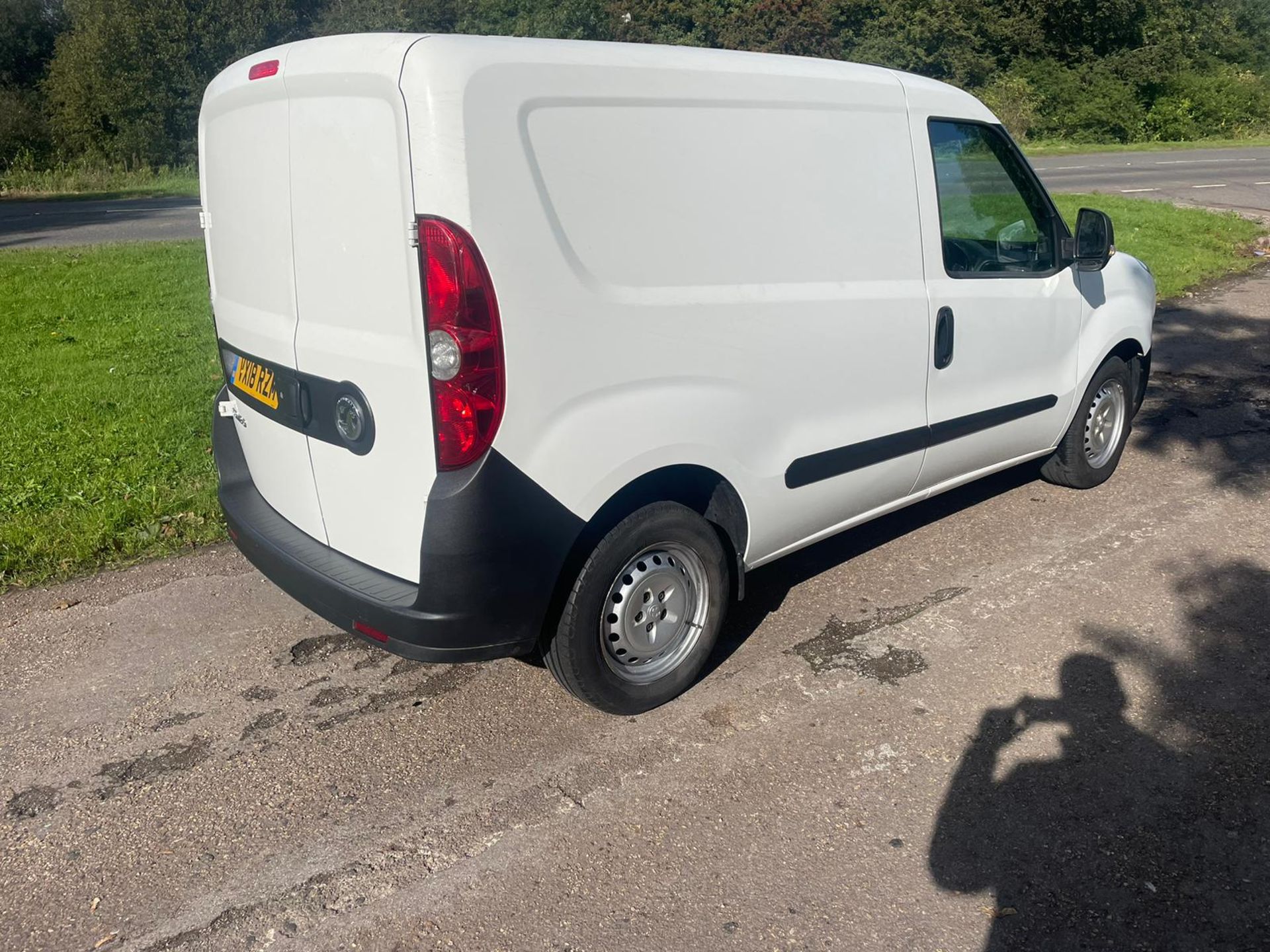 2018/18 REG VAUXHALL COMBO 2000 CDTI 1.6 DIESEL WHITE PANEL VAN, SHOWING 0 FORMER KEEPERS *NO VAT* - Image 4 of 17