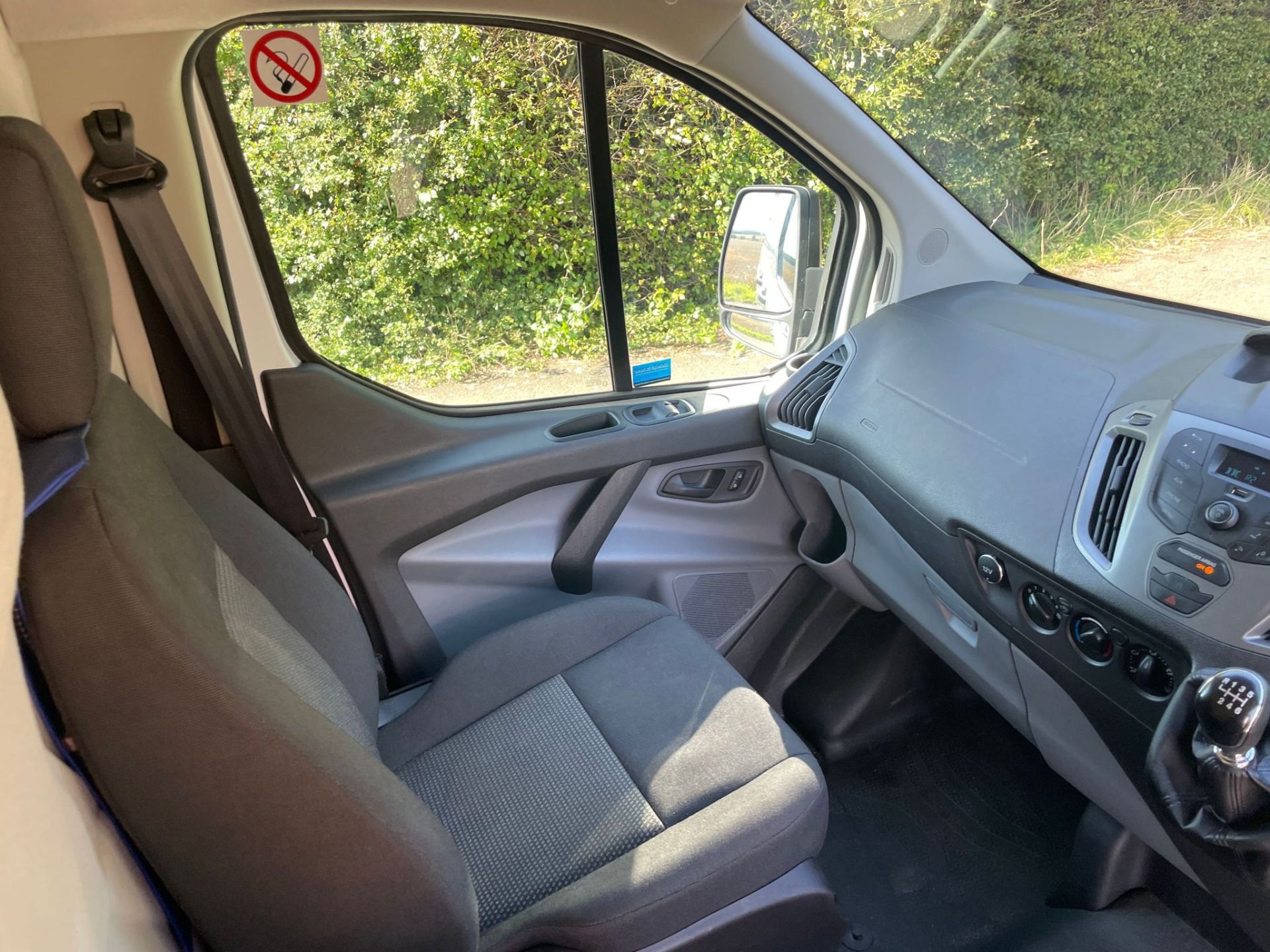 2016/66 REG FORD TRANSIT CUSTOM 310 2.0 DIESEL WHITE PANEL VAN, SHOWING 0 FORMER KEEPERS *PLUS VAT* - Image 10 of 14