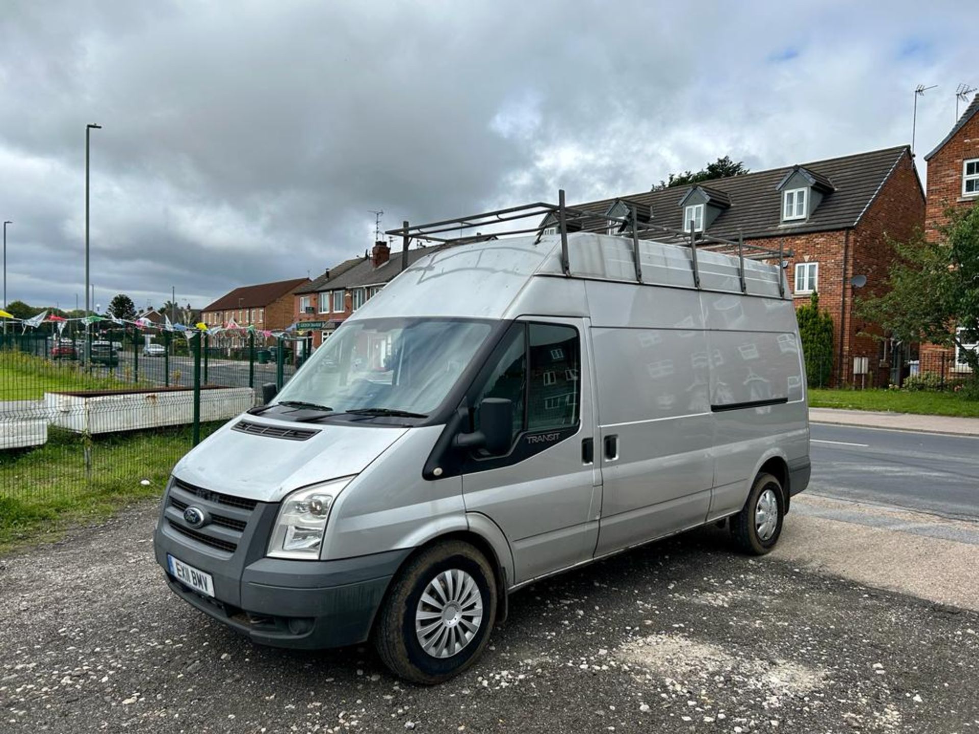 2011 FORD TRANSIT 100 T350L RWD SILVER PANEL VAN *NO VAT* - Image 3 of 12