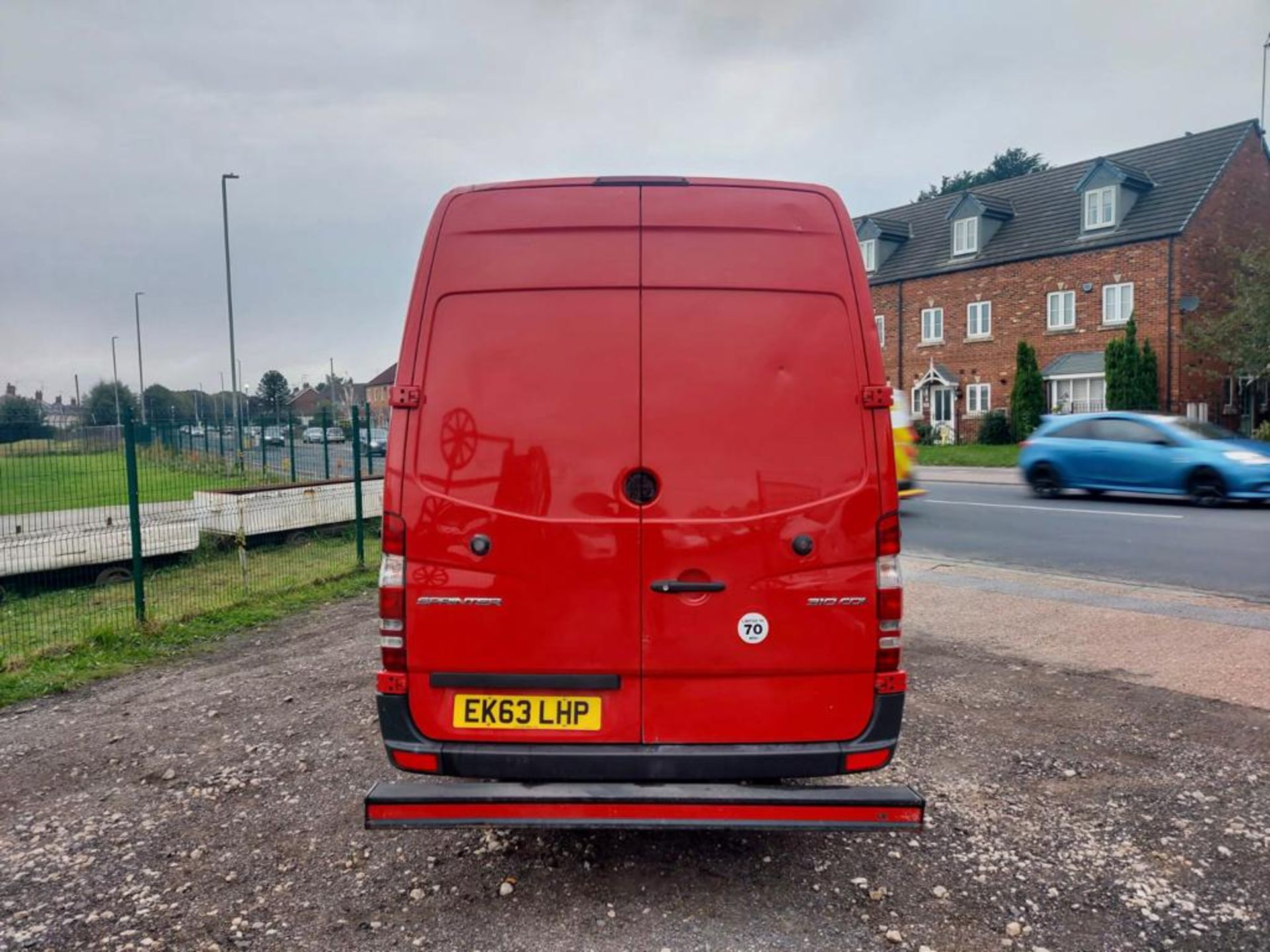 2013 MERCEDES-BENZ SPRINTER 310 CDI RED PANEL VAN *NO VAT* - Image 6 of 11