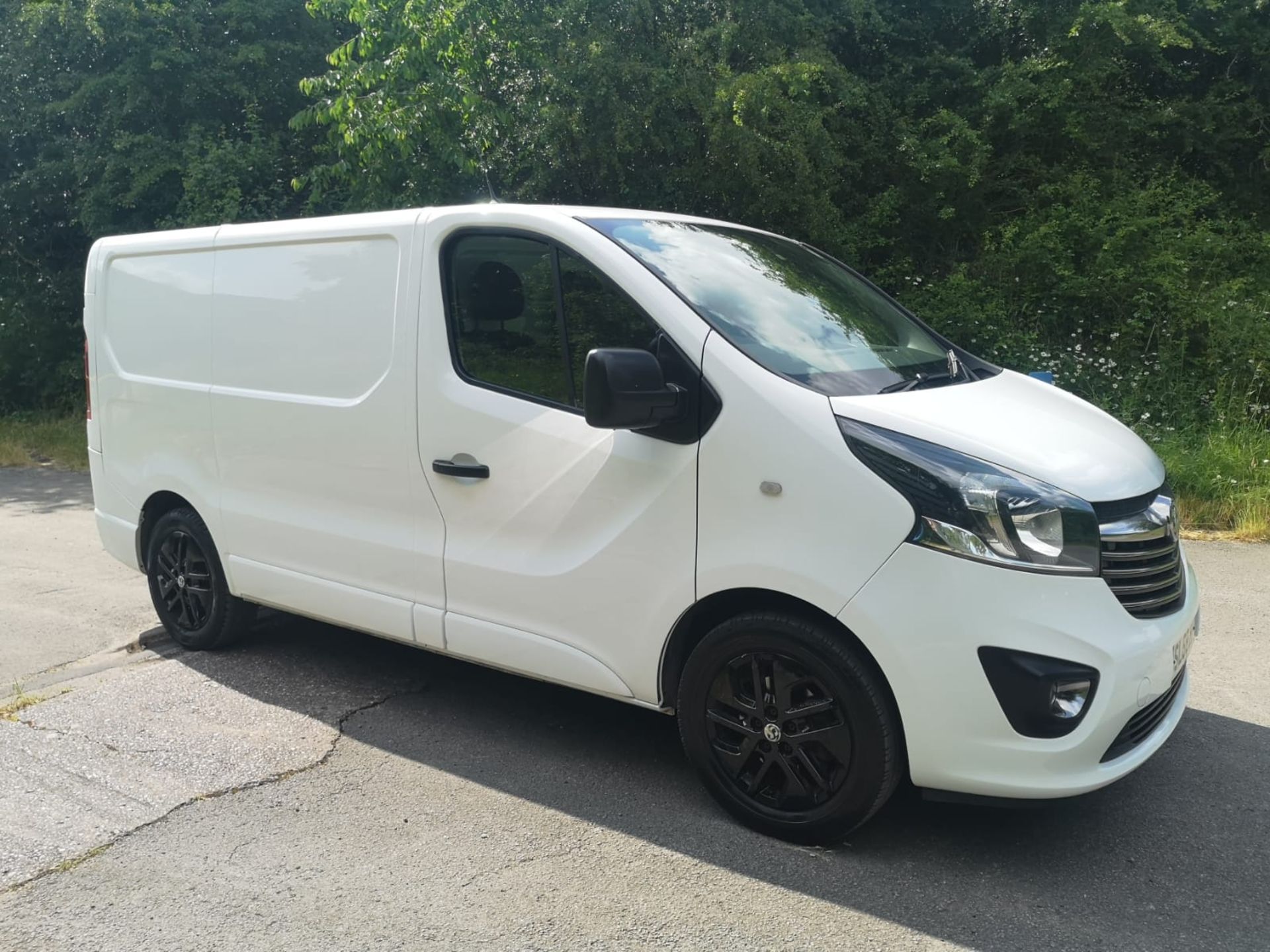 2018/68 REG VAUXHALL VIVARO 2700 LE NAV CDTI BT S/S 1.6 DIESEL PANEL VAN, SHOWING 1 FORMER KEEPER - Image 3 of 17