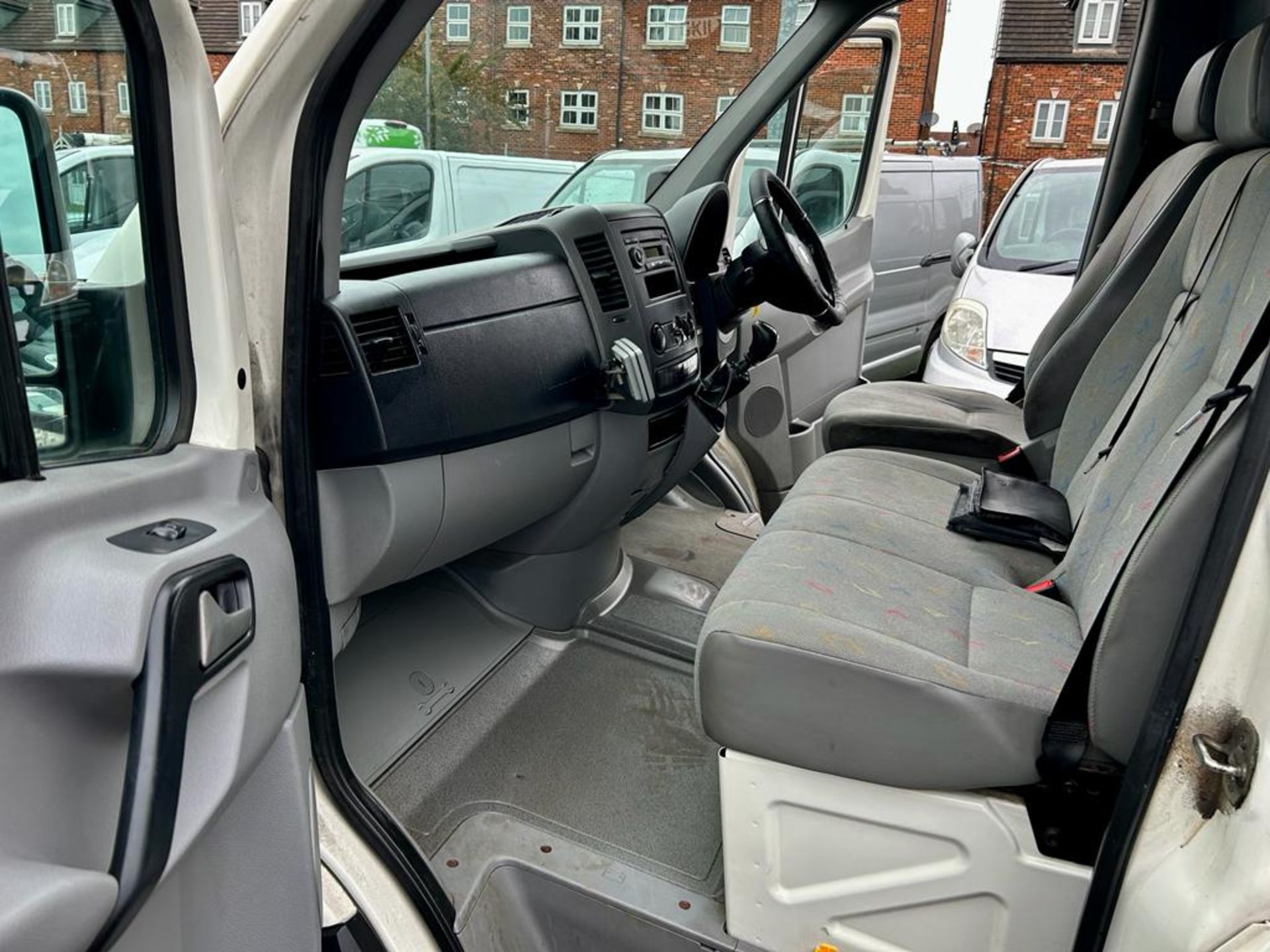 2011 VOLKSWAGEN CRAFTER 35 BLUE TDI 108 M WHITE PANEL VAN *NO VAT* - Image 11 of 12