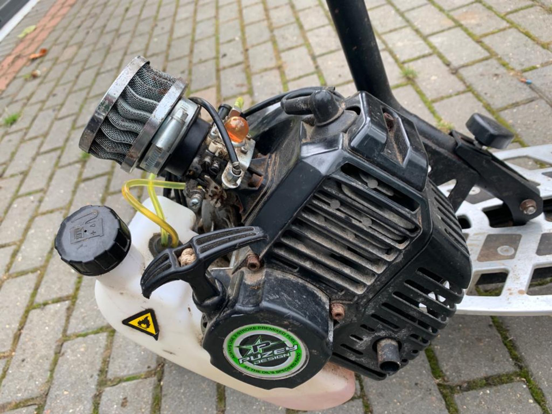 2-STROKE RIDE ON SCOOTER, RUNS AND DRIVES AS IT SHOULD *PLUS VAT* - Bild 7 aus 8