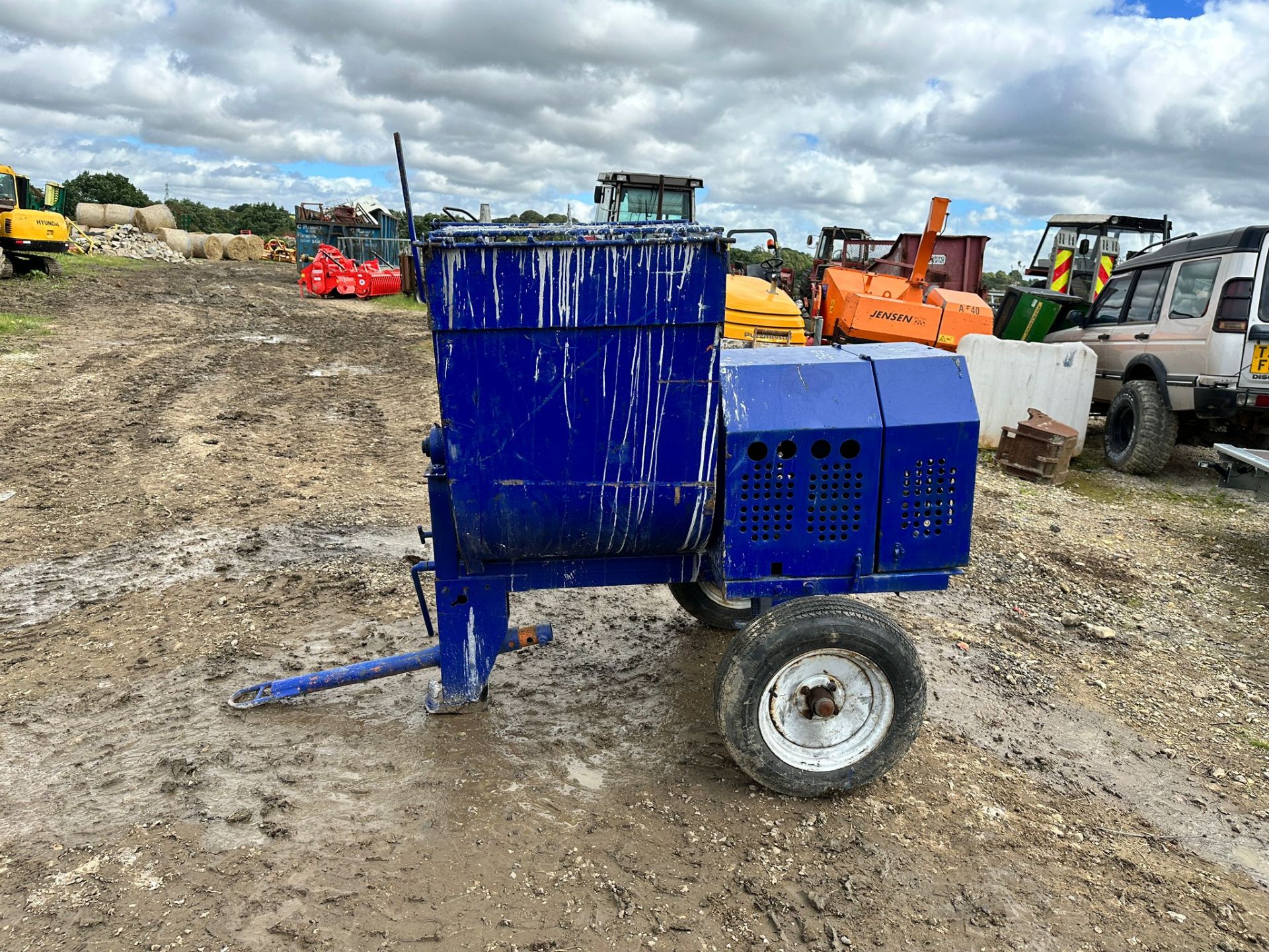 HATZ DIESEL SINGLE AXLE TOWBEHIND PAN MIXER *PLUS VAT* - Image 5 of 11