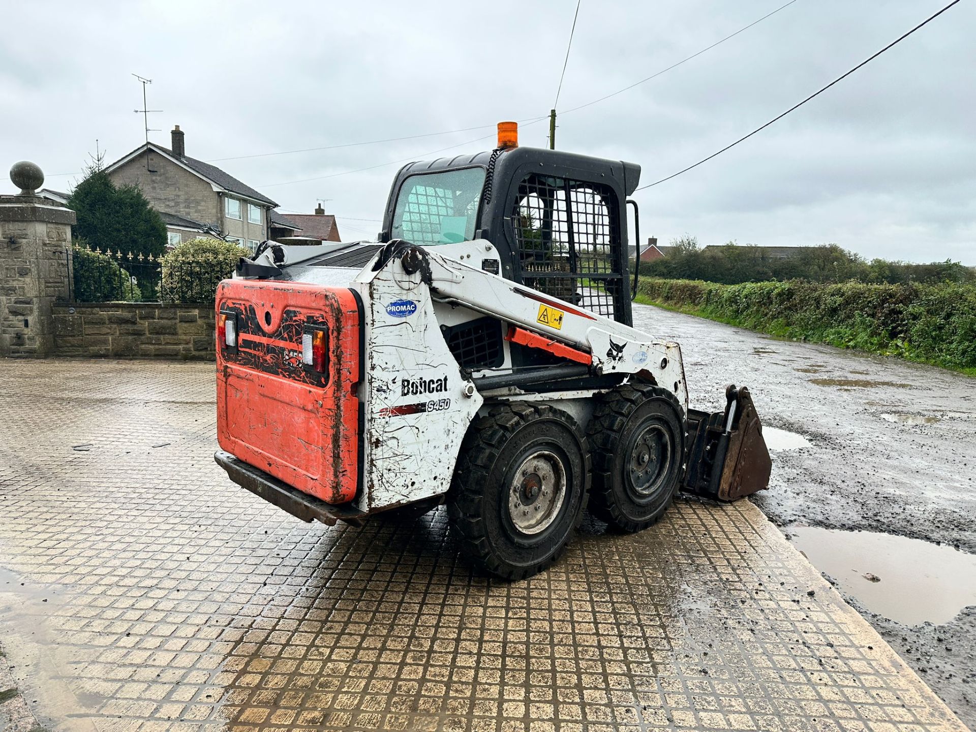 2016 BOBCAT S450 WHEELED SKIDSTEER LOADER WITH 62” BOBCAT 4 IN 1 BUCKET *PLUS VAT* - Bild 6 aus 13