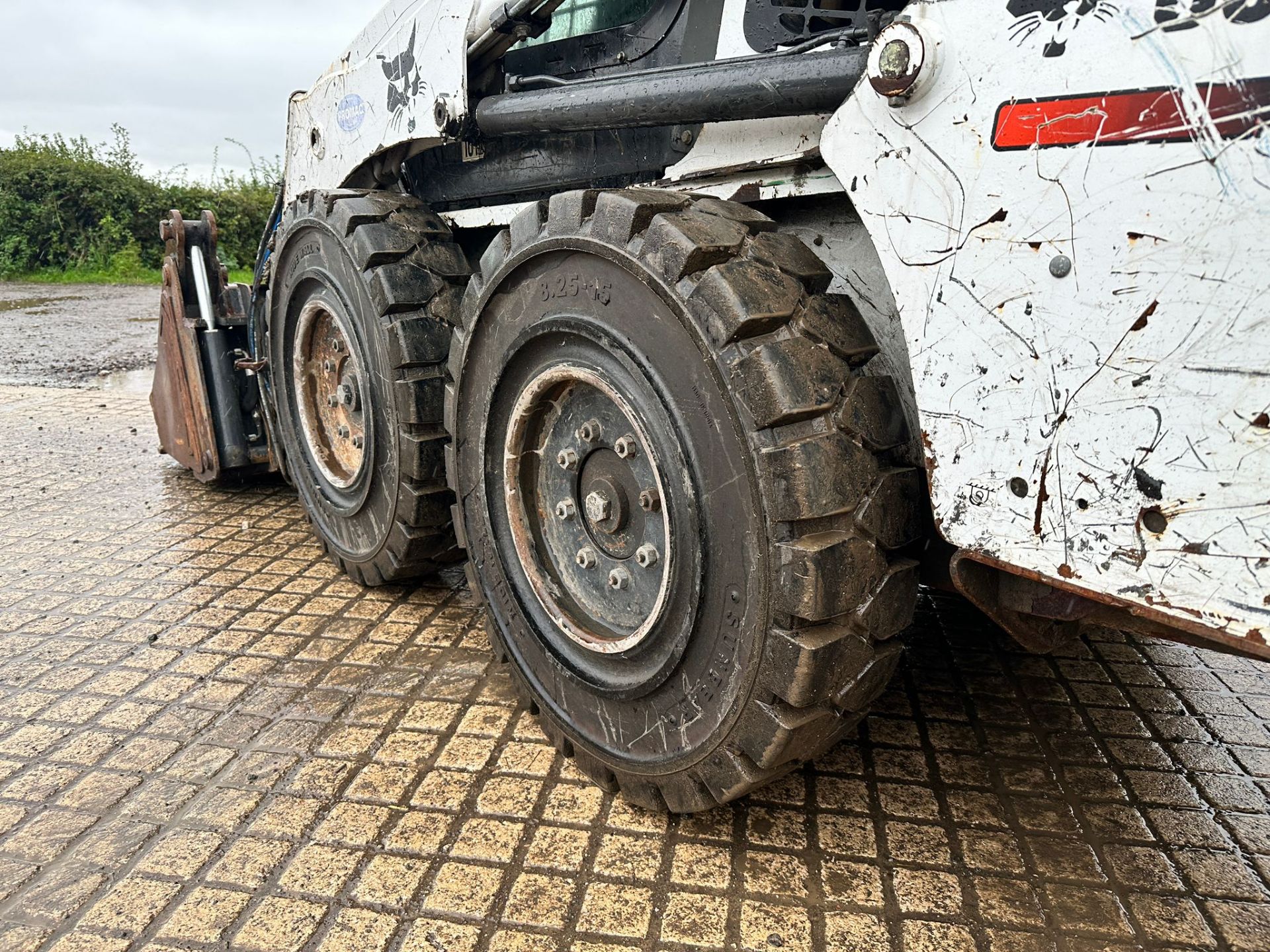 2016 BOBCAT S450 WHEELED SKIDSTEER LOADER WITH 62” BOBCAT 4 IN 1 BUCKET *PLUS VAT* - Bild 7 aus 13