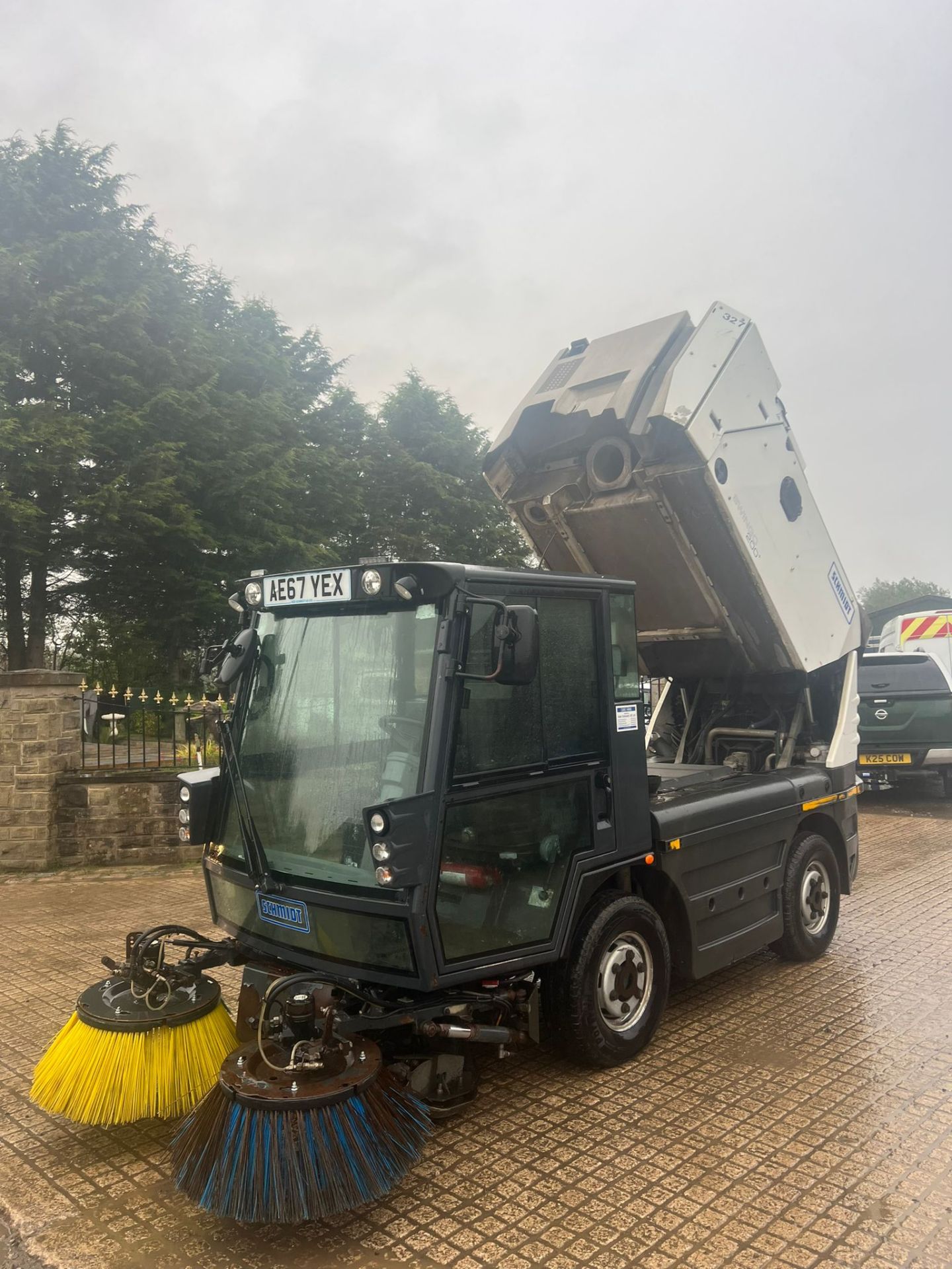 2017 Schmidt Swingo 200+ Road Sweeper *PLUS VAT* - Image 3 of 16