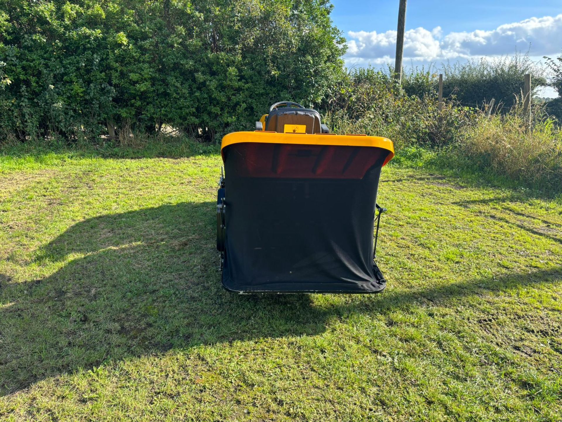 Countax/ JCB D20-50 Ride On Lawn Mower *NO VAT* - Image 8 of 15