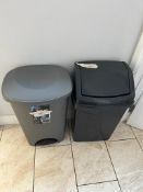 2 X KITCHEN BINS #401