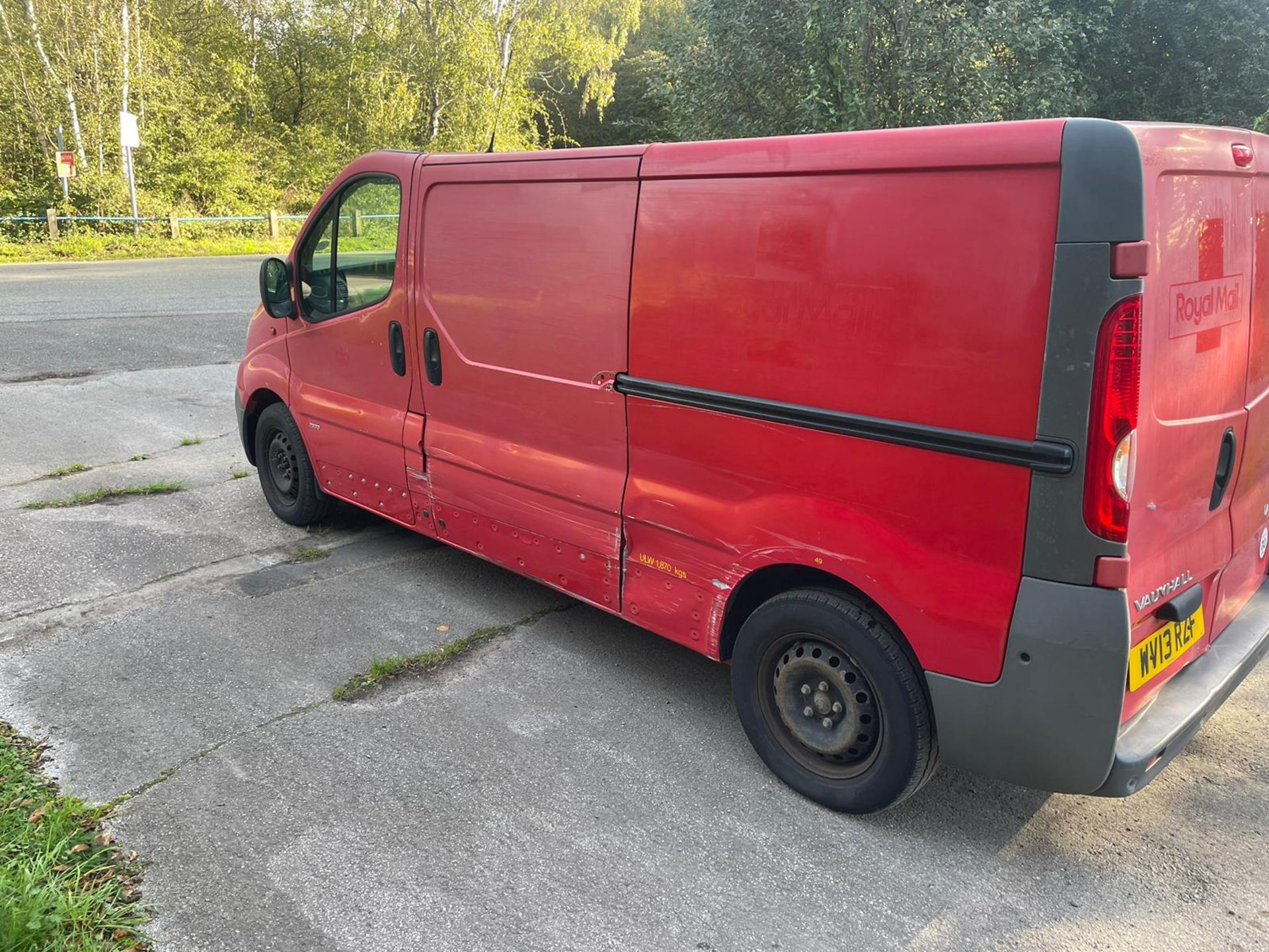 2013 VAUXHALL VIVARO 2900 ECOFLEX CDTI LWB RED PANEL VAN *NO VAT* - Image 4 of 17