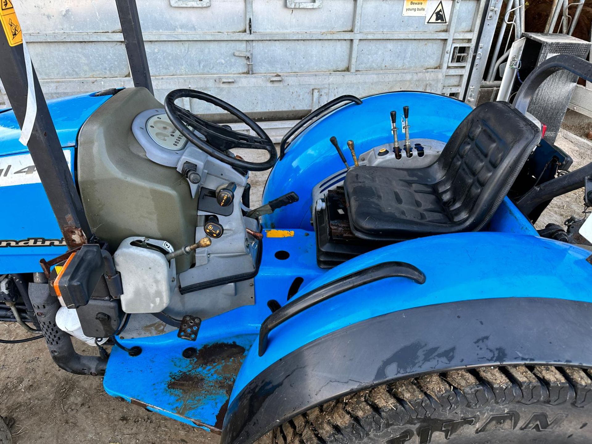 LANDINI MISTRAL 45 43HP 4WD COMPACT TRACTOR *PLUS VAT* - Image 9 of 15