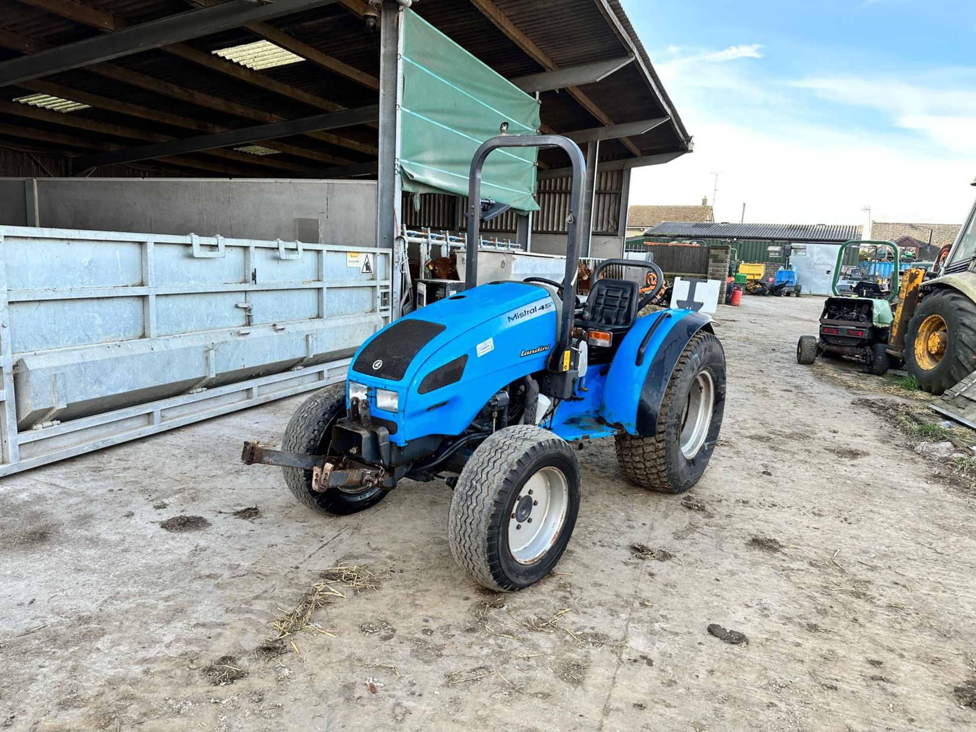 LANDINI MISTRAL 45 43HP 4WD COMPACT TRACTOR *PLUS VAT* - Image 3 of 15