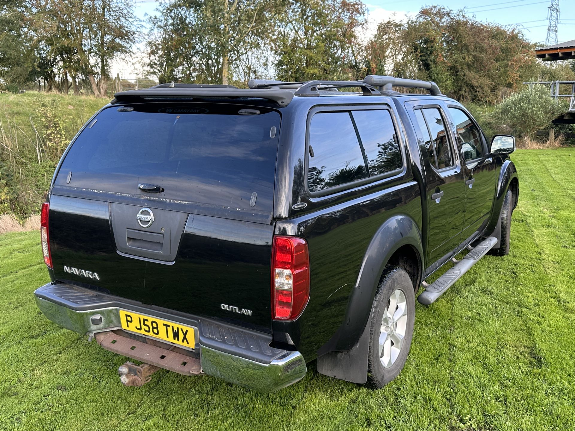 2009 NISSAN NAVARA OUTLAW D40 PICKUP WITH CARRYBOY TOP, TOWBAR 6SP AIR CON - Image 7 of 32