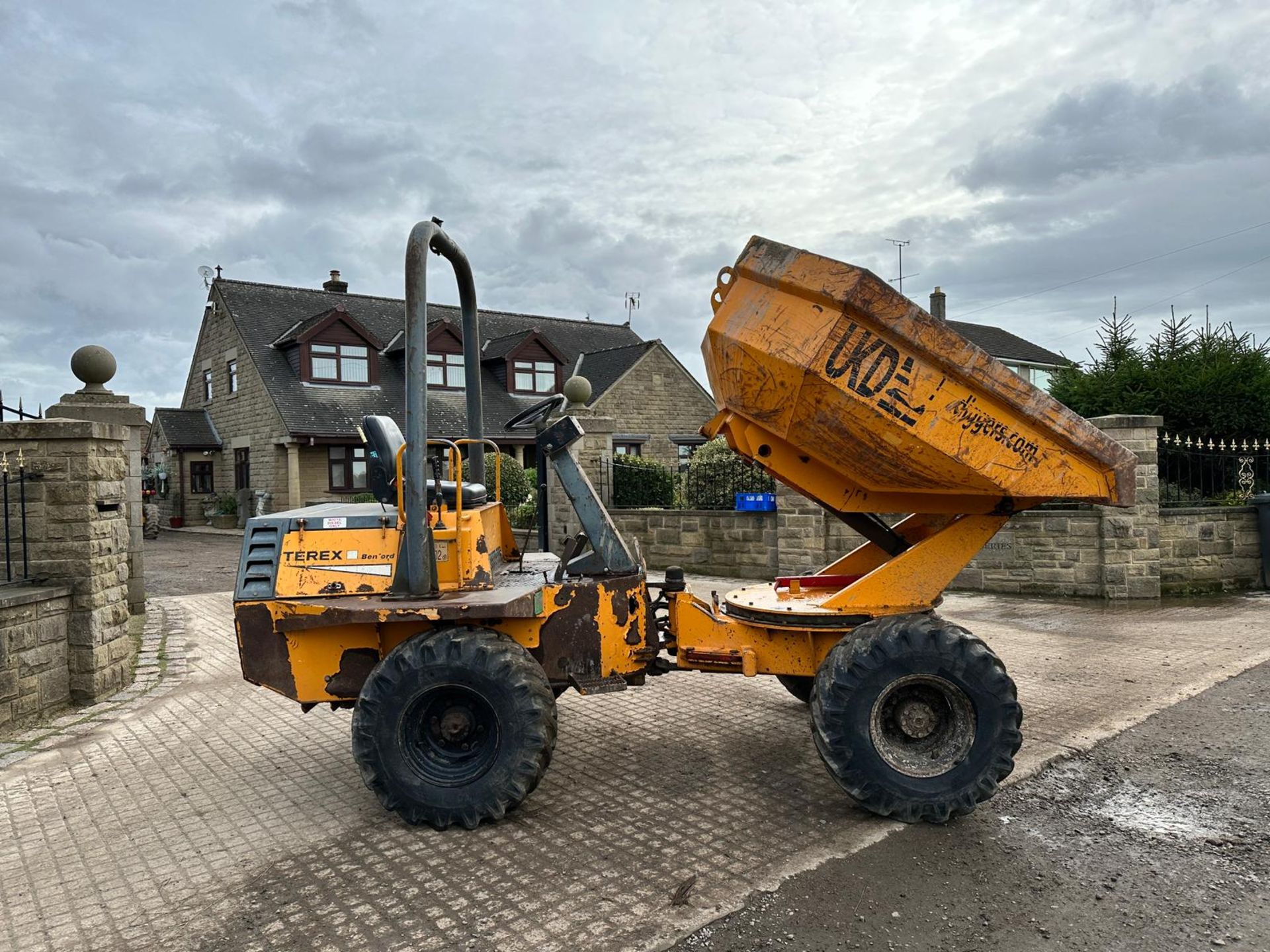 TEREX/BENFORD PS3000 3 TON SWIVEL SKIP DUMPER *PLUS VAT* - Image 5 of 16