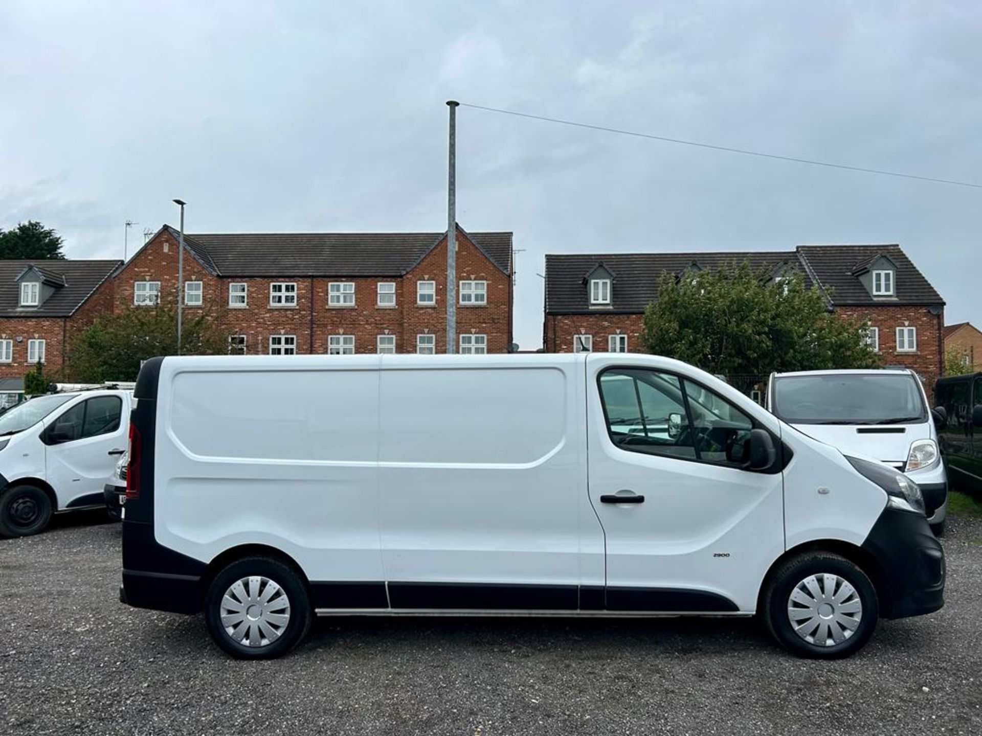 2015 VAUXHALL VIVARO 2900 CDTI WHITE PANEL VAN *NO VAT* - Image 8 of 13