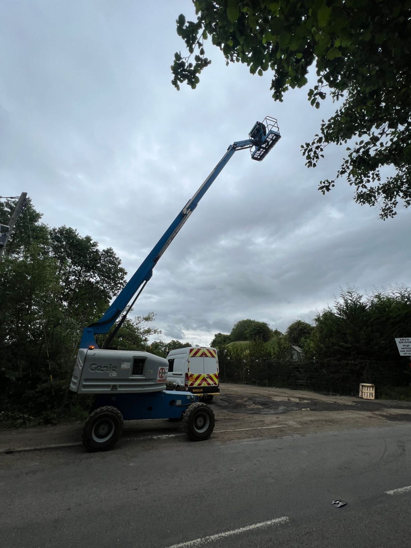 Genie S-45 Boom Lift 4x4 51ft Working Height *PLUS VAT* - Image 3 of 13