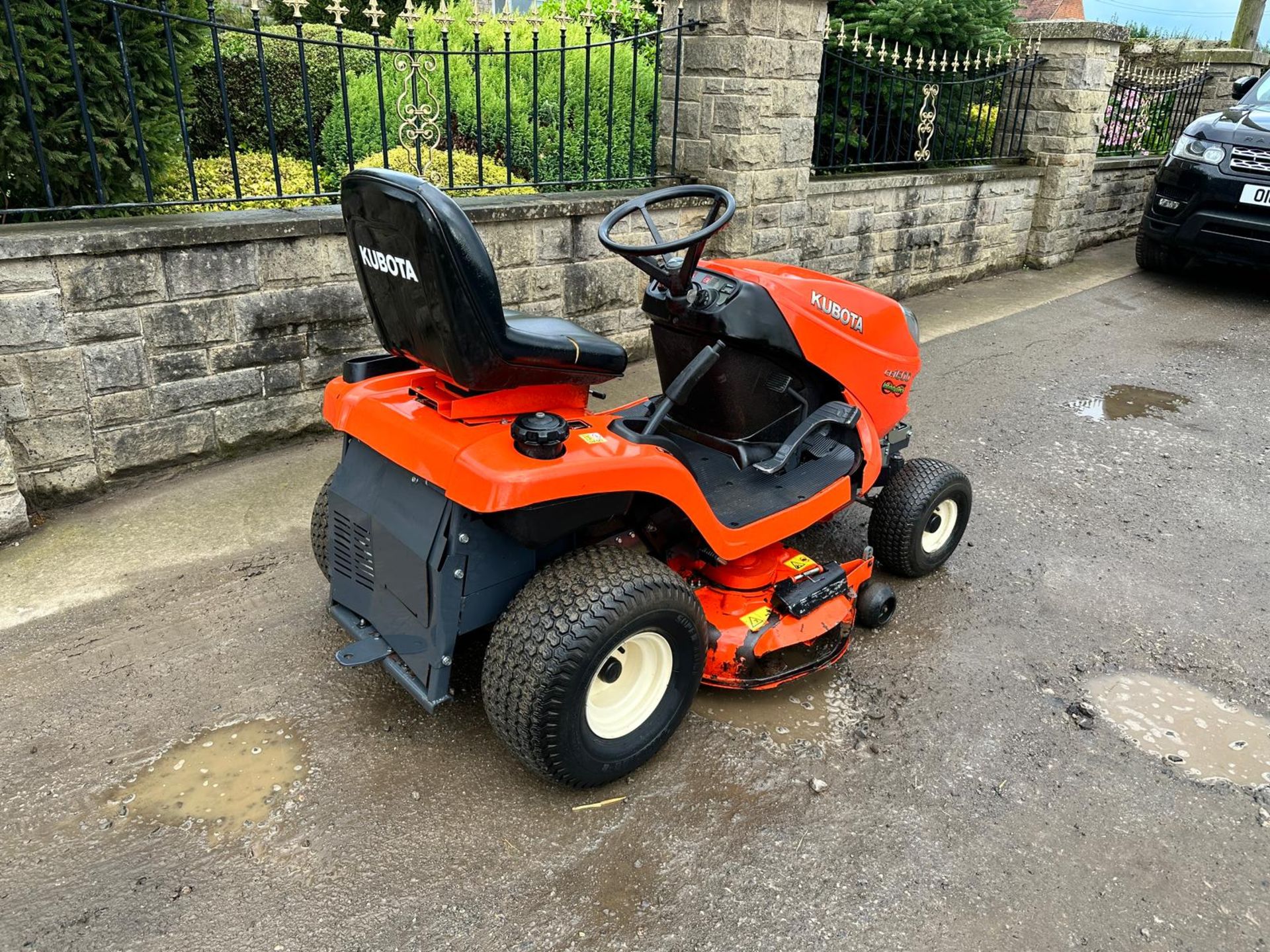 2018 KUBOTA GR1600 DIESEL RIDE ON MOWER *PLUS VAT* - Image 4 of 14