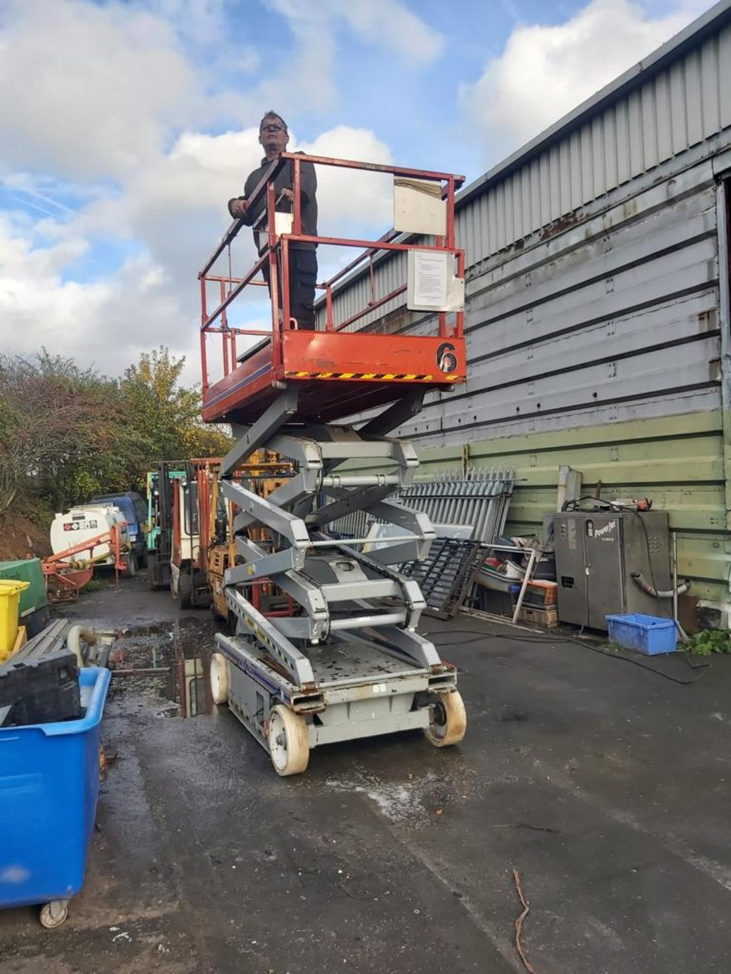 SKYJACK SJIII-4626 ELECTRIC SCISSOR LIFT *PLUS VAT* - Image 2 of 10