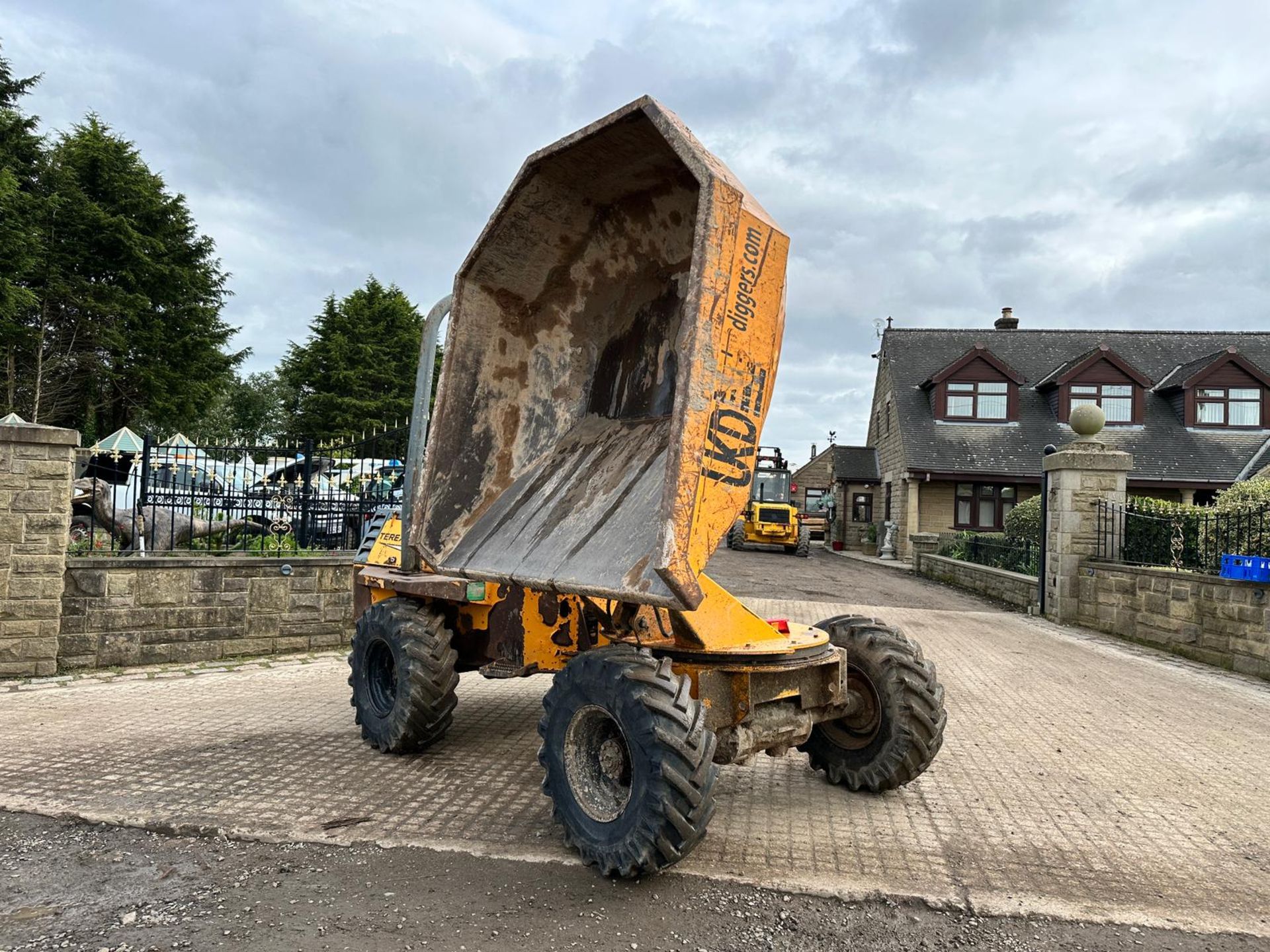 TEREX/BENFORD PS3000 3 TON SWIVEL SKIP DUMPER *PLUS VAT* - Image 6 of 16