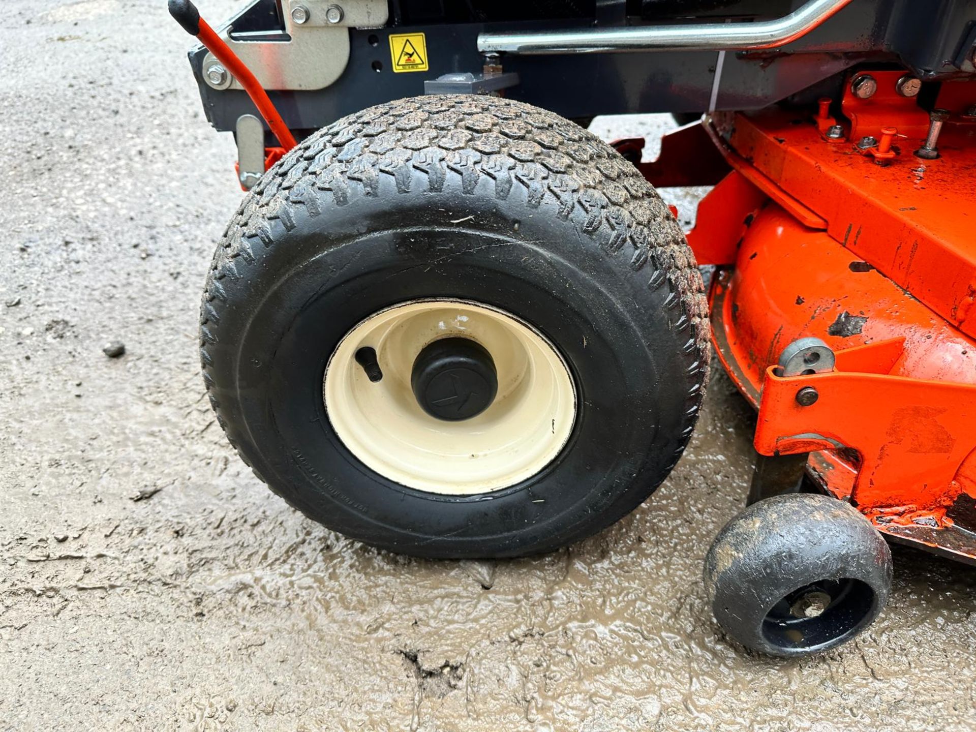 2018 KUBOTA GR1600 DIESEL RIDE ON MOWER *PLUS VAT* - Image 6 of 14