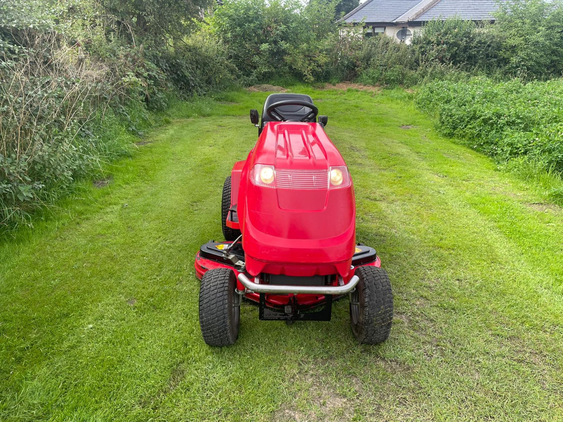 Countax K18-50 Ride On Lawn Mower *NO VAT* - Image 2 of 11
