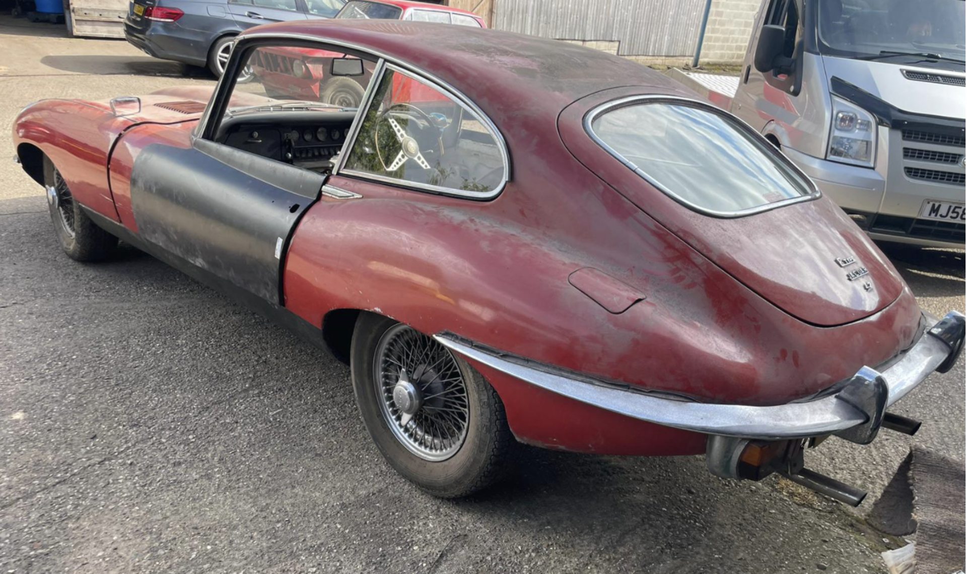 Jaguar E-Type barn find - starts runs and drives - Image 6 of 17
