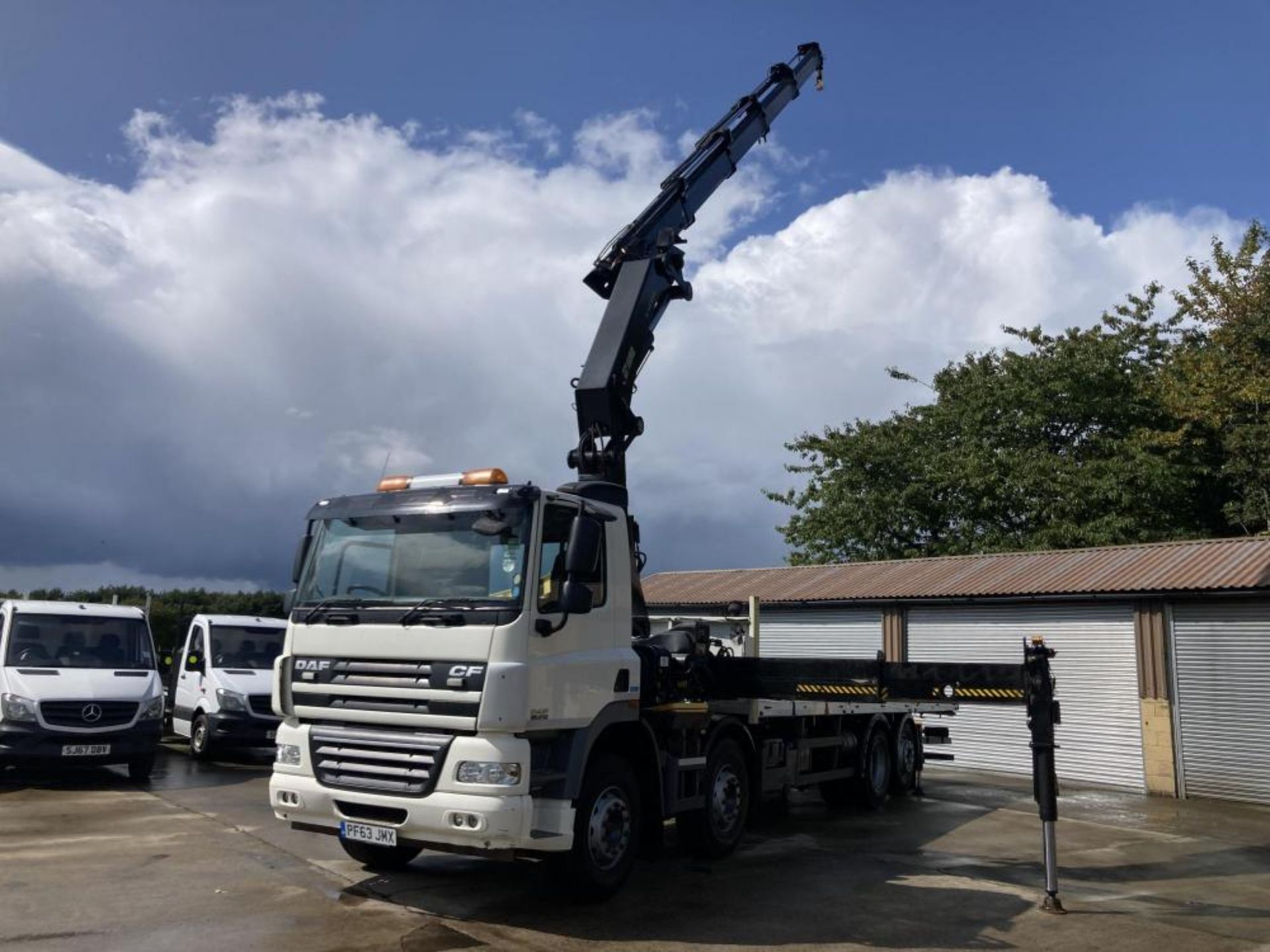 2013 DAF CF 85.410 8X2 32 Ton HIAB FLATBED LORRY WITH HIAB 422XS HI PRO Extension Crane *PLUS VAT* - Image 5 of 25