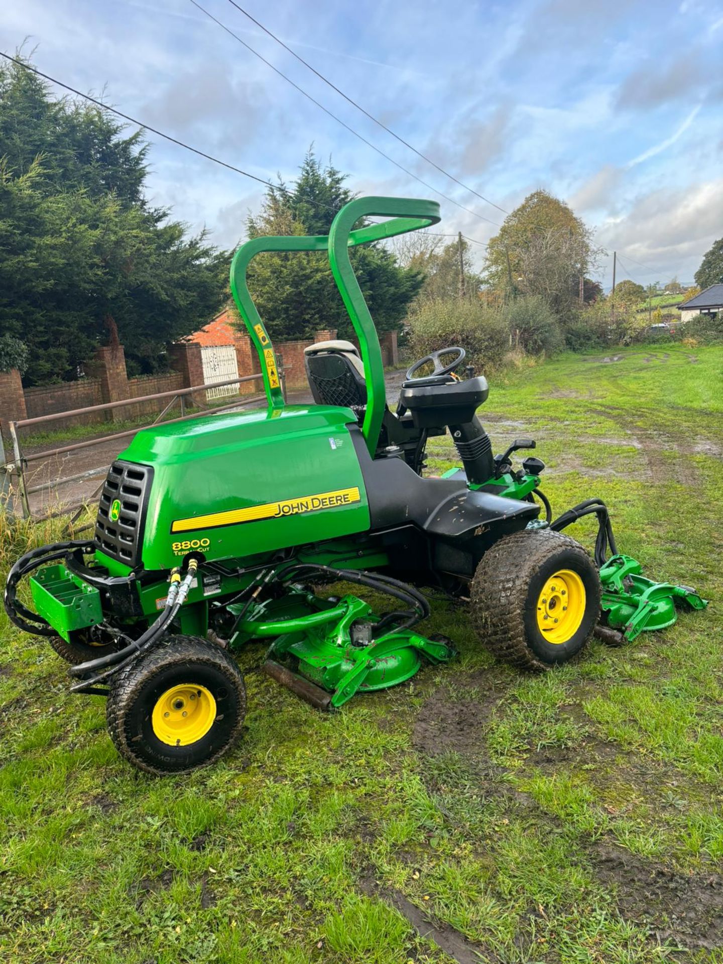 John Deere 8800 4WD Ride On Lawn Mower *PLUS VAT* - Image 7 of 15