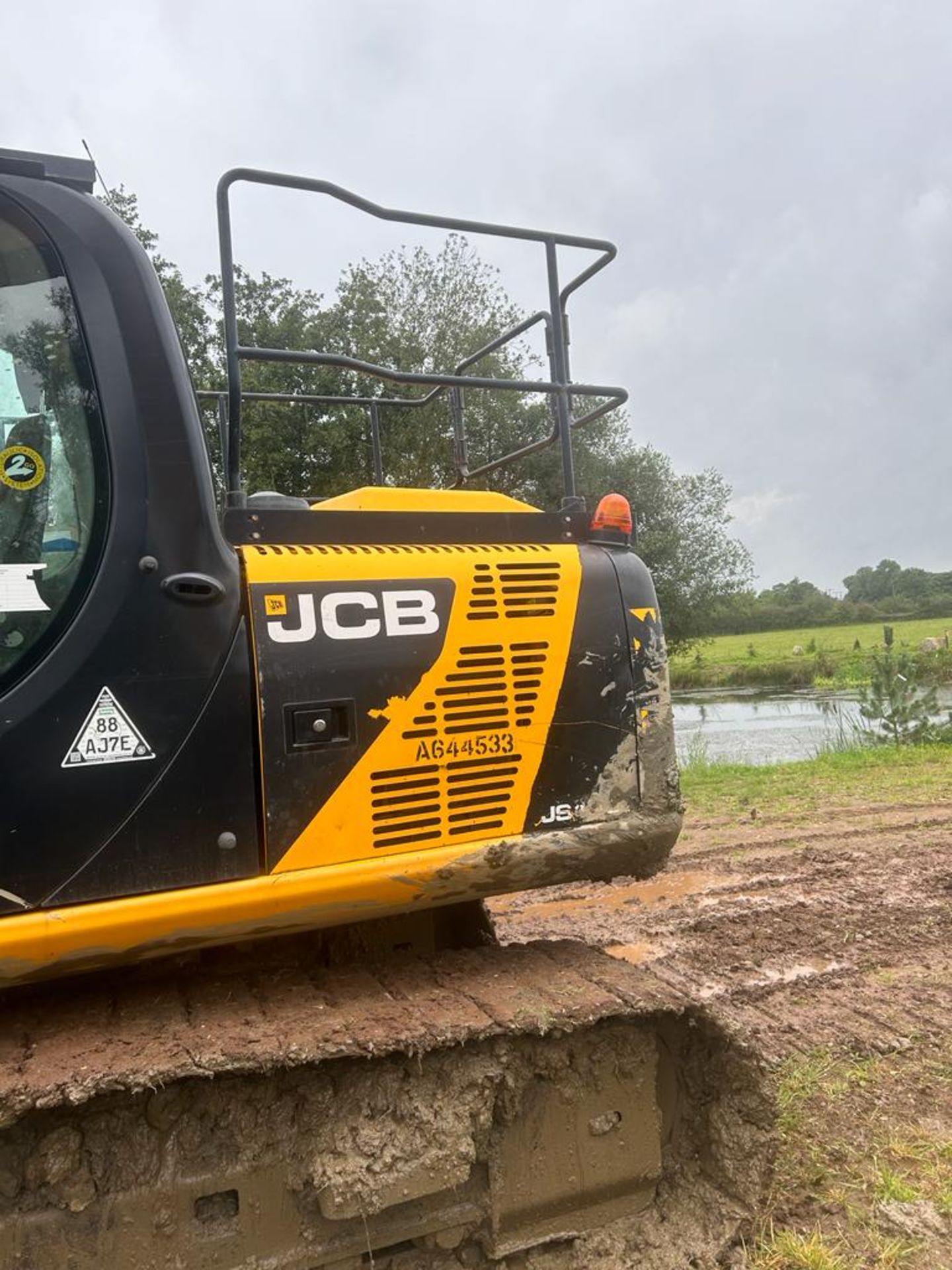 2014 JCB JS130LC EXCAVATOR 3383 HOURS! *PLUS VAT* - Image 4 of 6