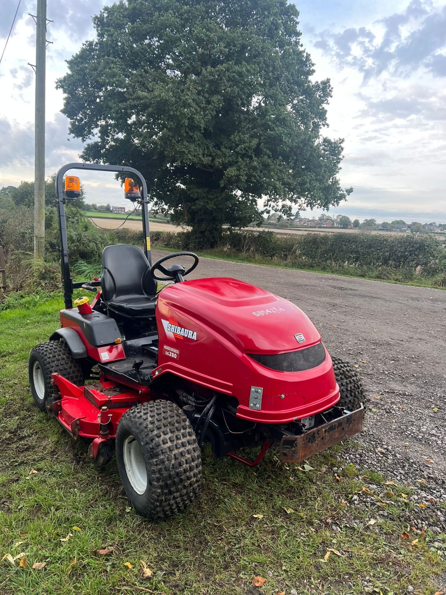 Shibaura SG280 Bank Ride On Lawn Mower *PLUS VAT* - Image 2 of 16