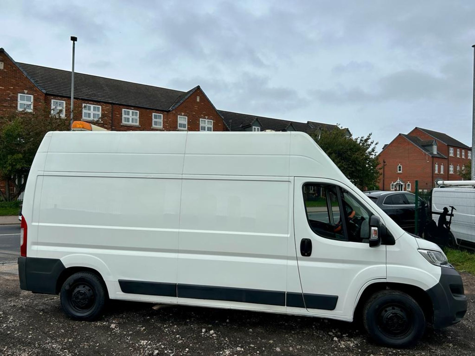 2015 CITROEN RELAY 35 L3H3 ENTERPRISE HDI WHITE PANEL VAN *NO VAT* - Image 10 of 21