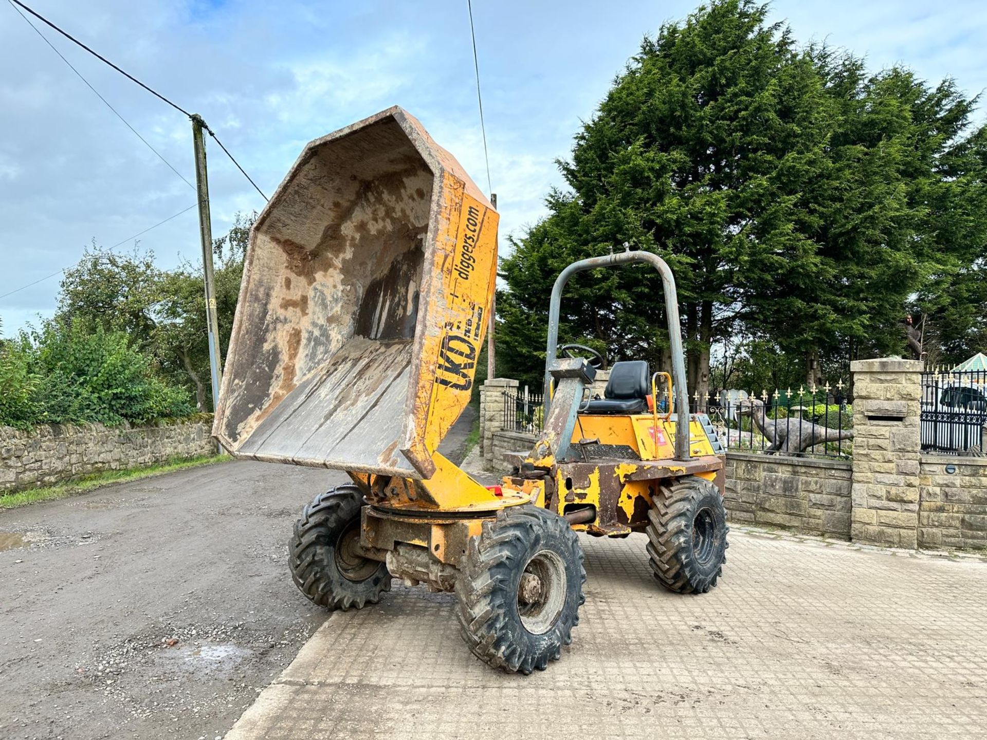 TEREX/BENFORD PS3000 3 TON SWIVEL SKIP DUMPER *PLUS VAT* - Image 7 of 16