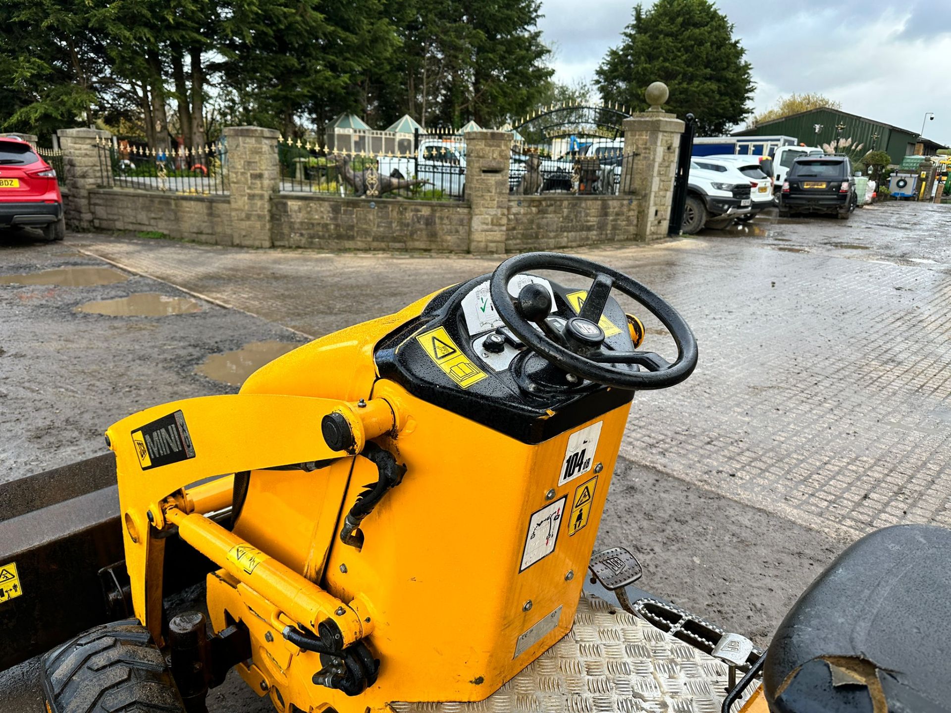 JCB MINI CX DIESEL FRONT LOADER BACKHOE *PLUS VAT* - Image 15 of 24