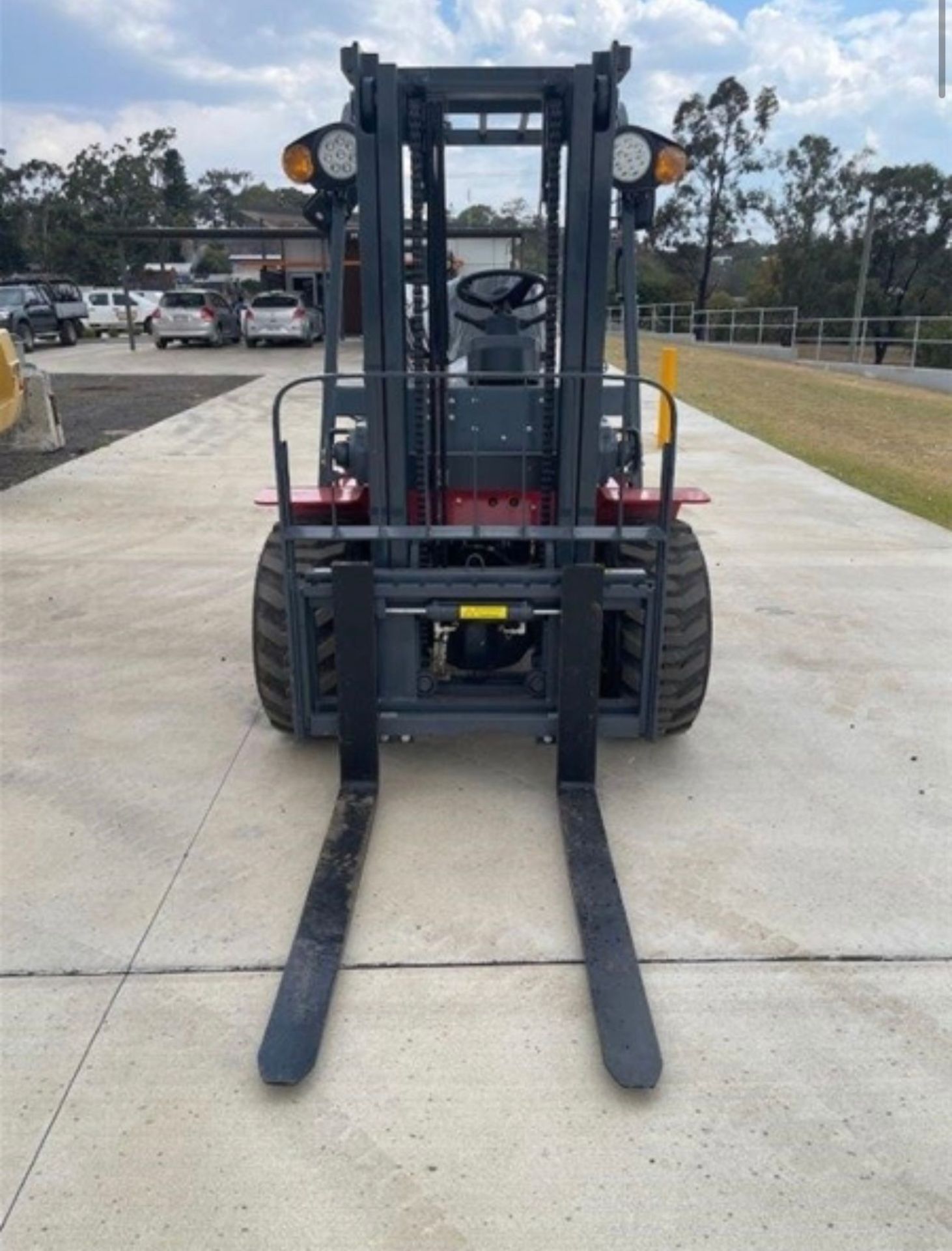 NEW/UNUSED 2023 APACHE CPC35 3.5 TON DIESEL ROUGH TERRAIN FORKLIFT *PLUS VAT* - Image 4 of 10