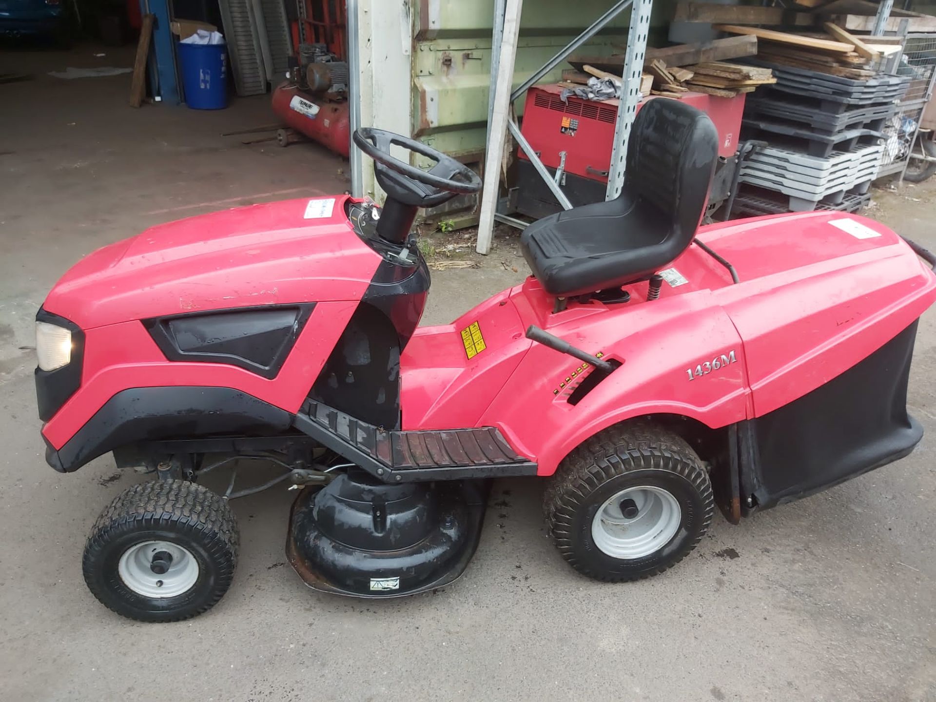 MOUNTFIELD 1436M RIDE ON LAWN MOWER *NO VAT* - Image 2 of 8