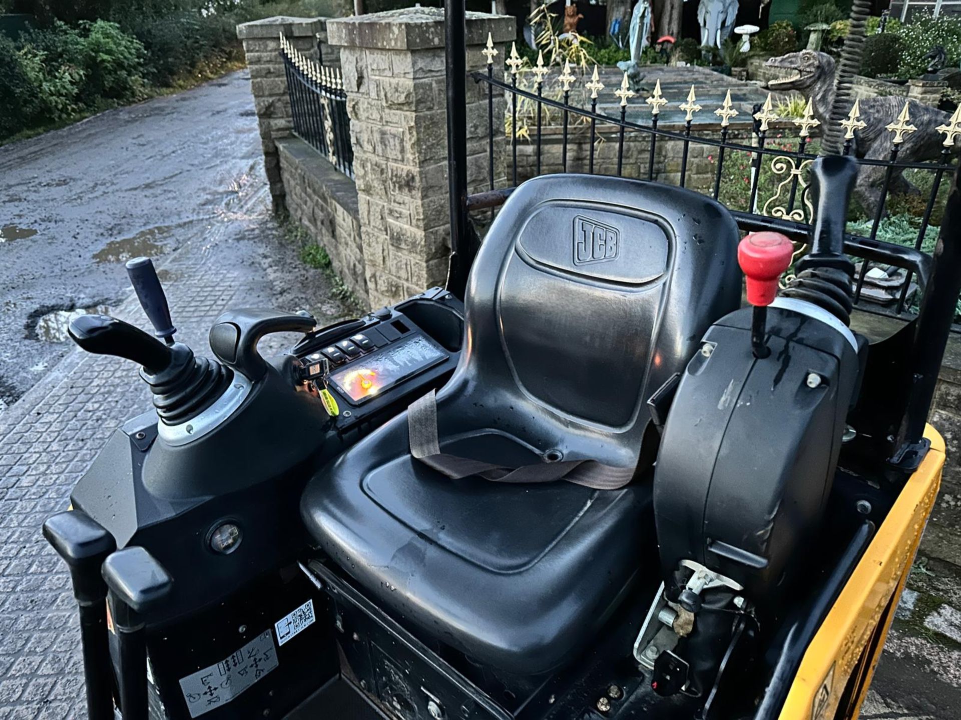 2018 JCB 15C-1 MINI EXCAVATOR *PLUS VAT* - Image 12 of 19